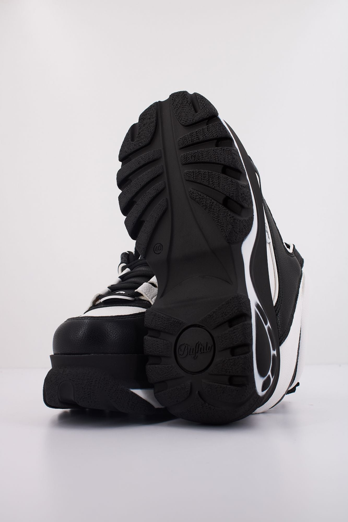 BUFFALO VEGA en color BLANCO (5)