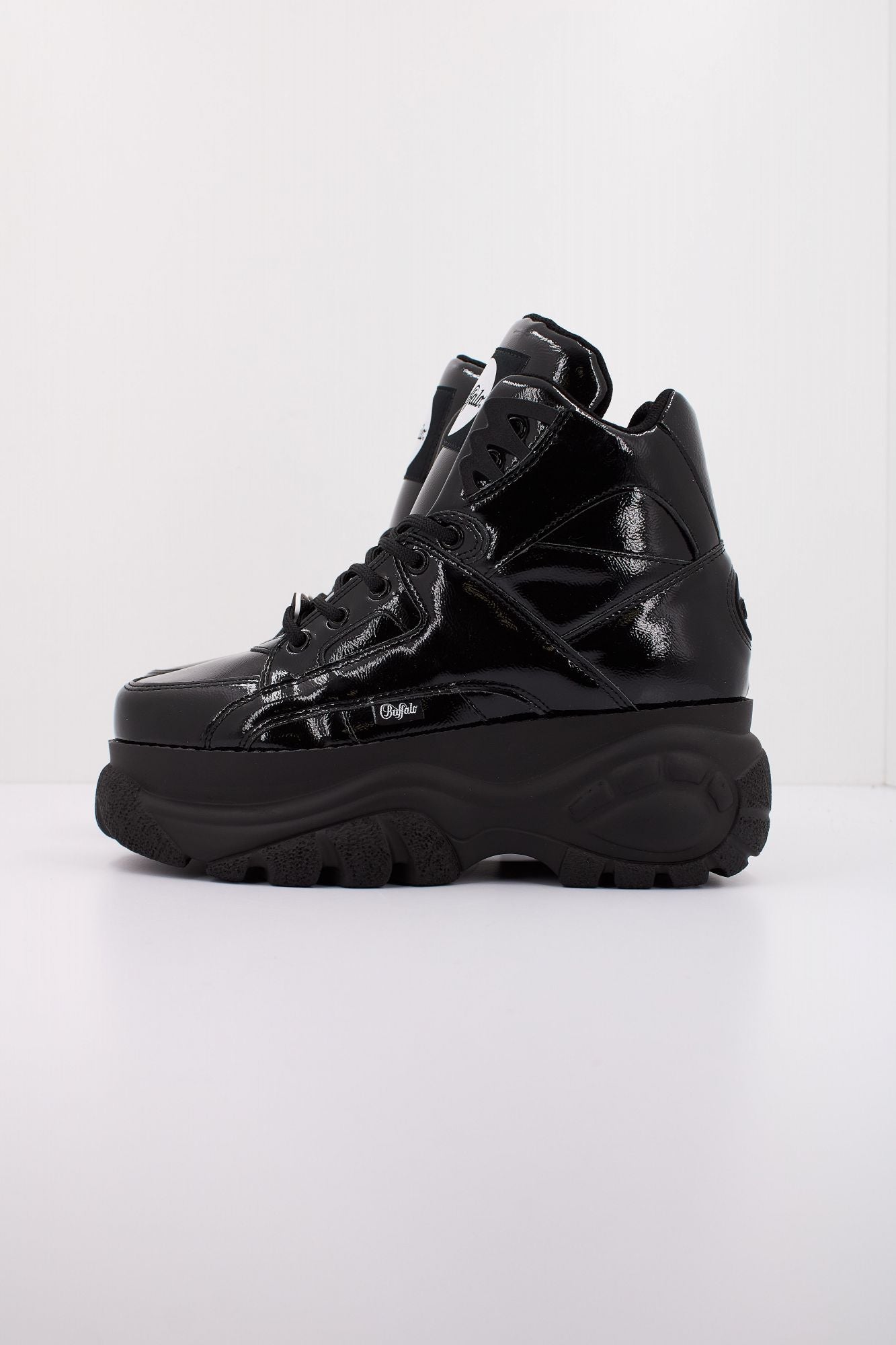 BUFFALO 1340-14 2.0 en color NEGRO (1)