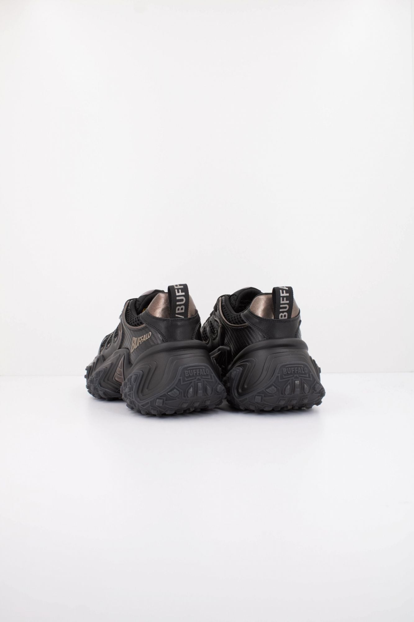 BUFFALO CERBO en color NEGRO (4)