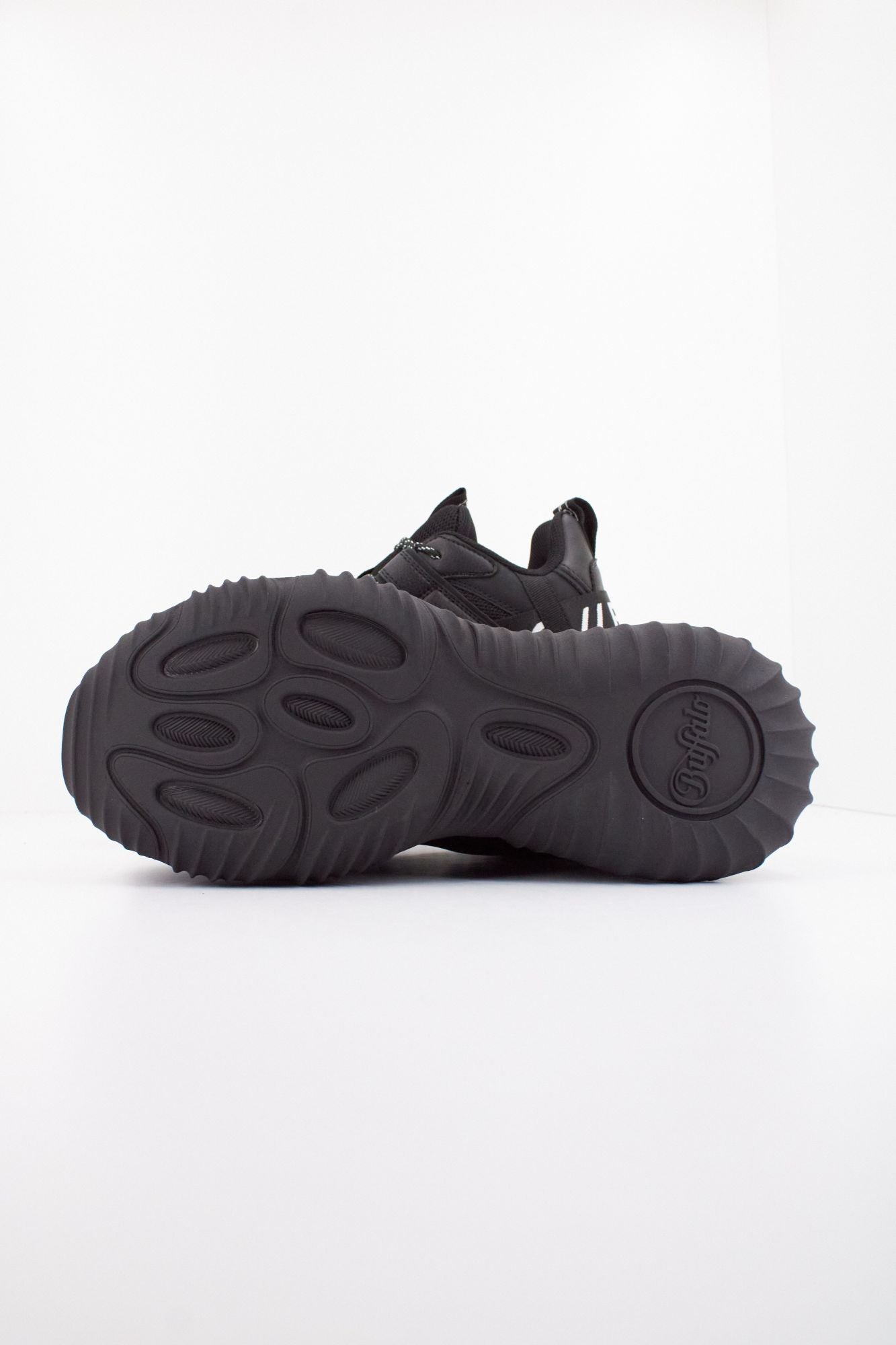 BUFFALO BLADER MATCHA en color NEGRO (5)