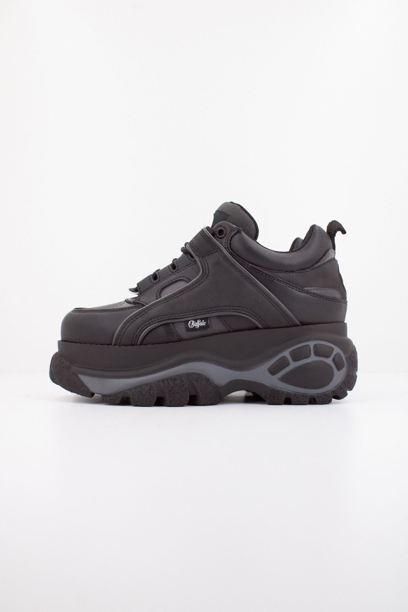 BUFFALO VEGA VEGAN PLATFORM en color NEGRO (1)