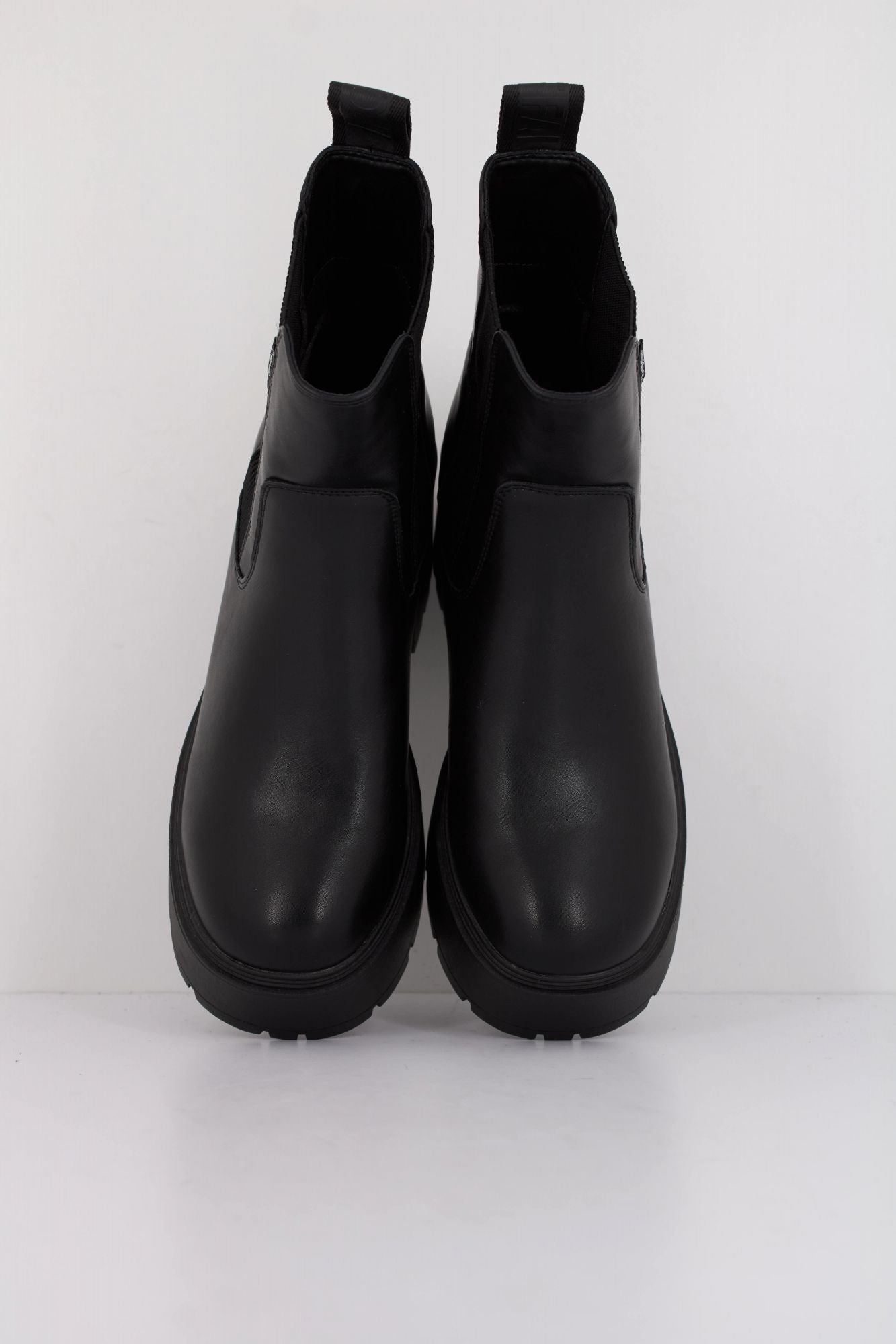 BUFFALO MILA CHELSEA en color NEGRO (5)
