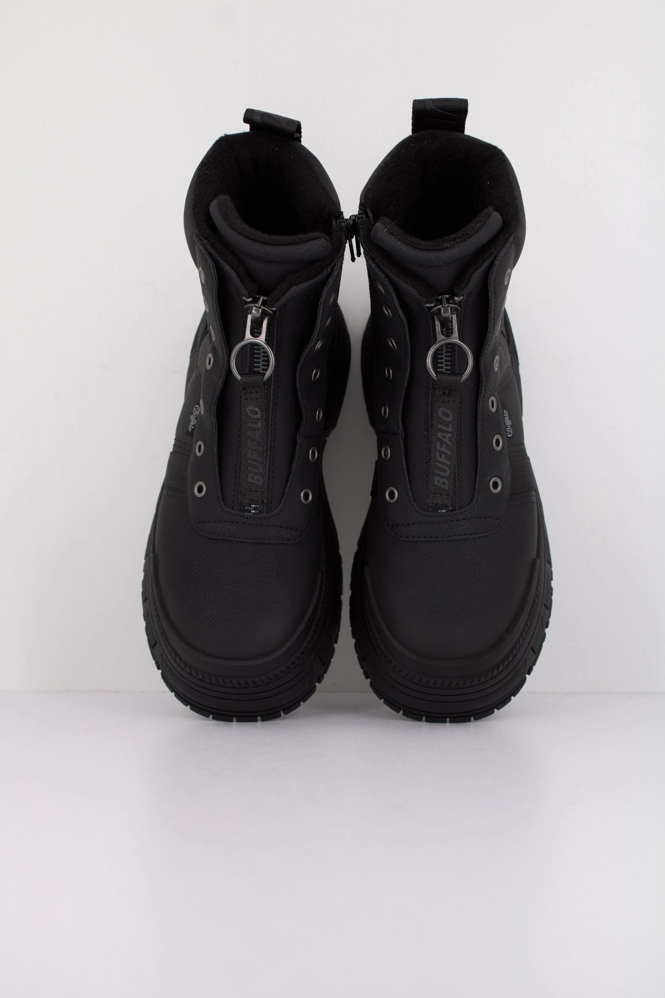 BUFFALO FUSION FRONT ZIP VEGA en color NEGRO (5)