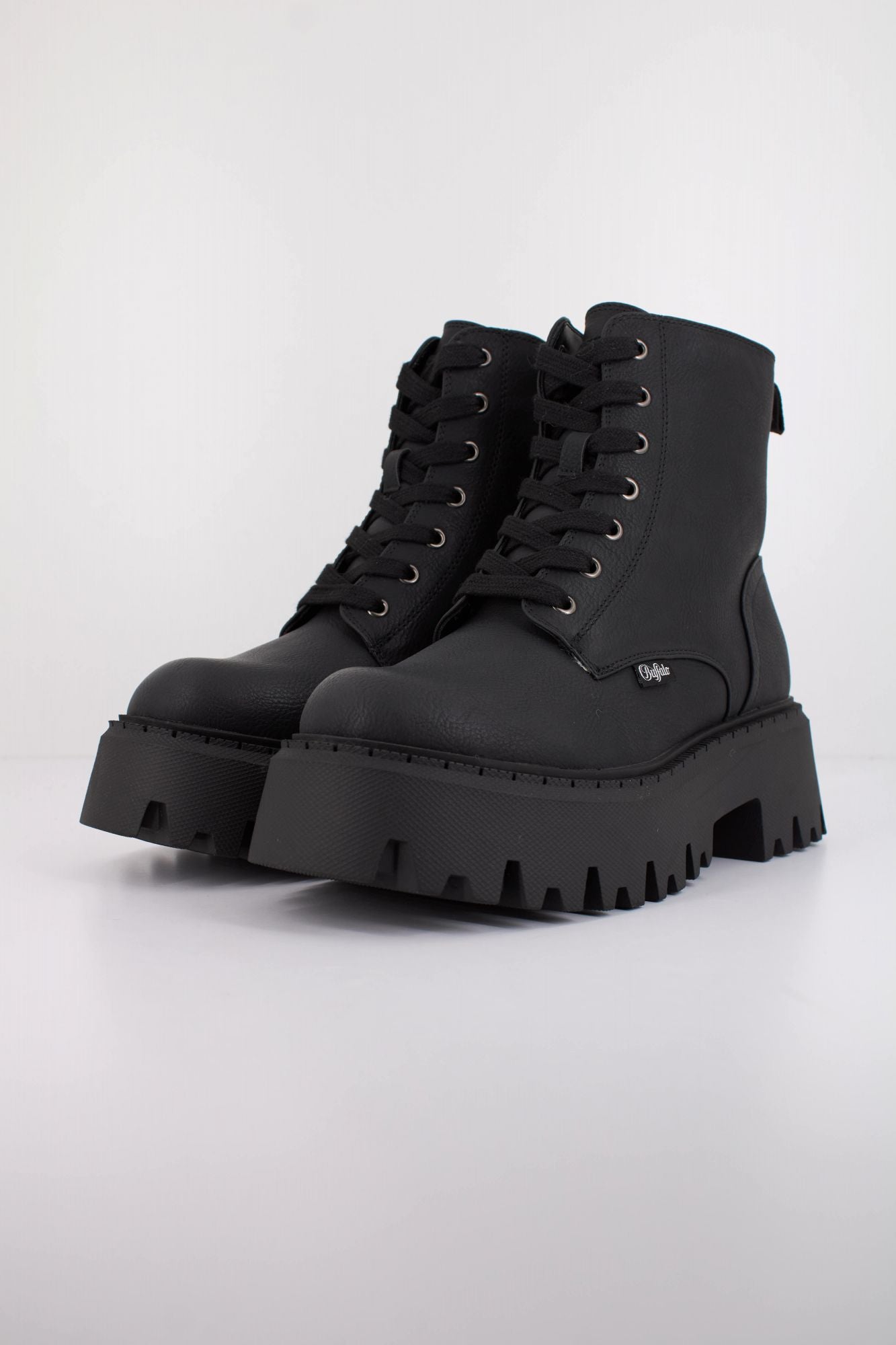 BUFFALO ASPEN LACE UP WARM VE en color NEGRO (2)