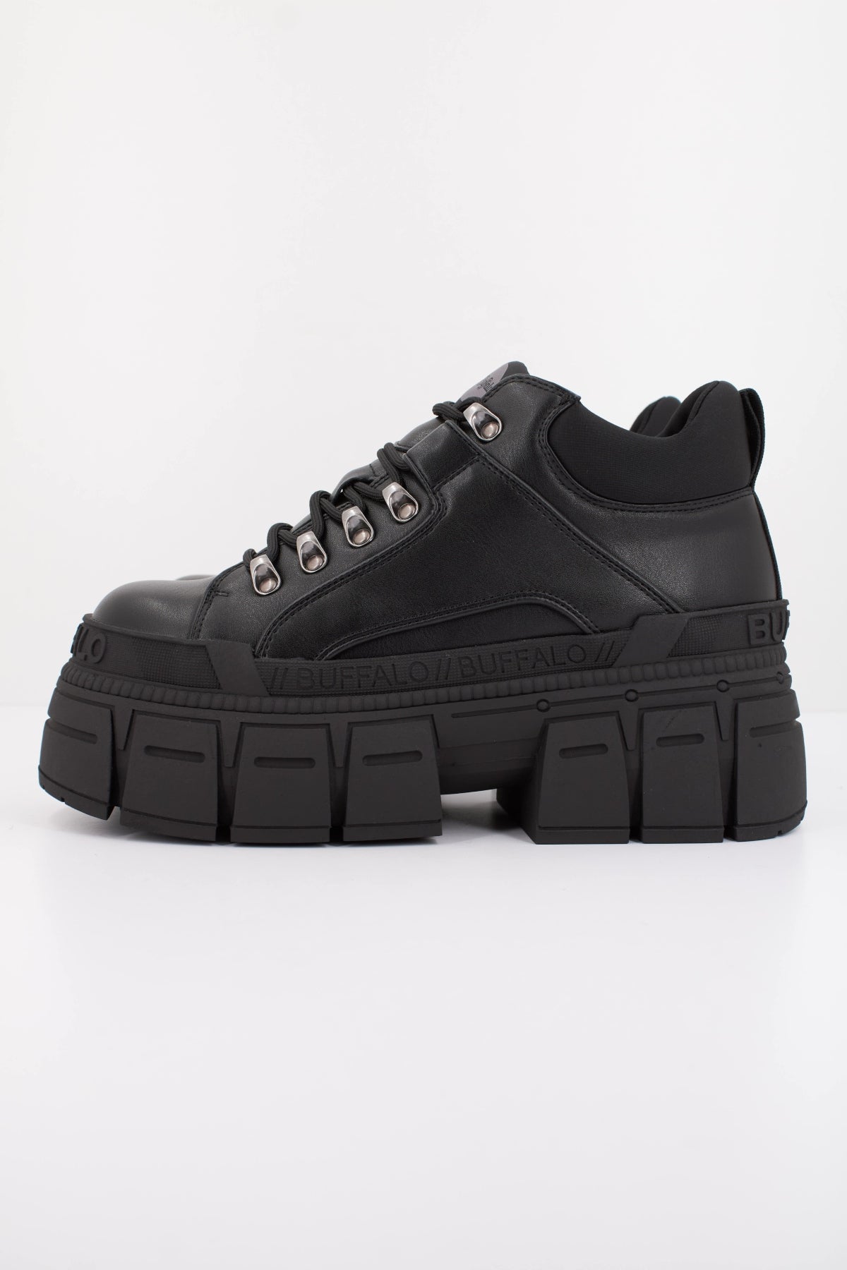 BUFFALO GOSPHER HIKE LO VEG en color NEGRO (1)