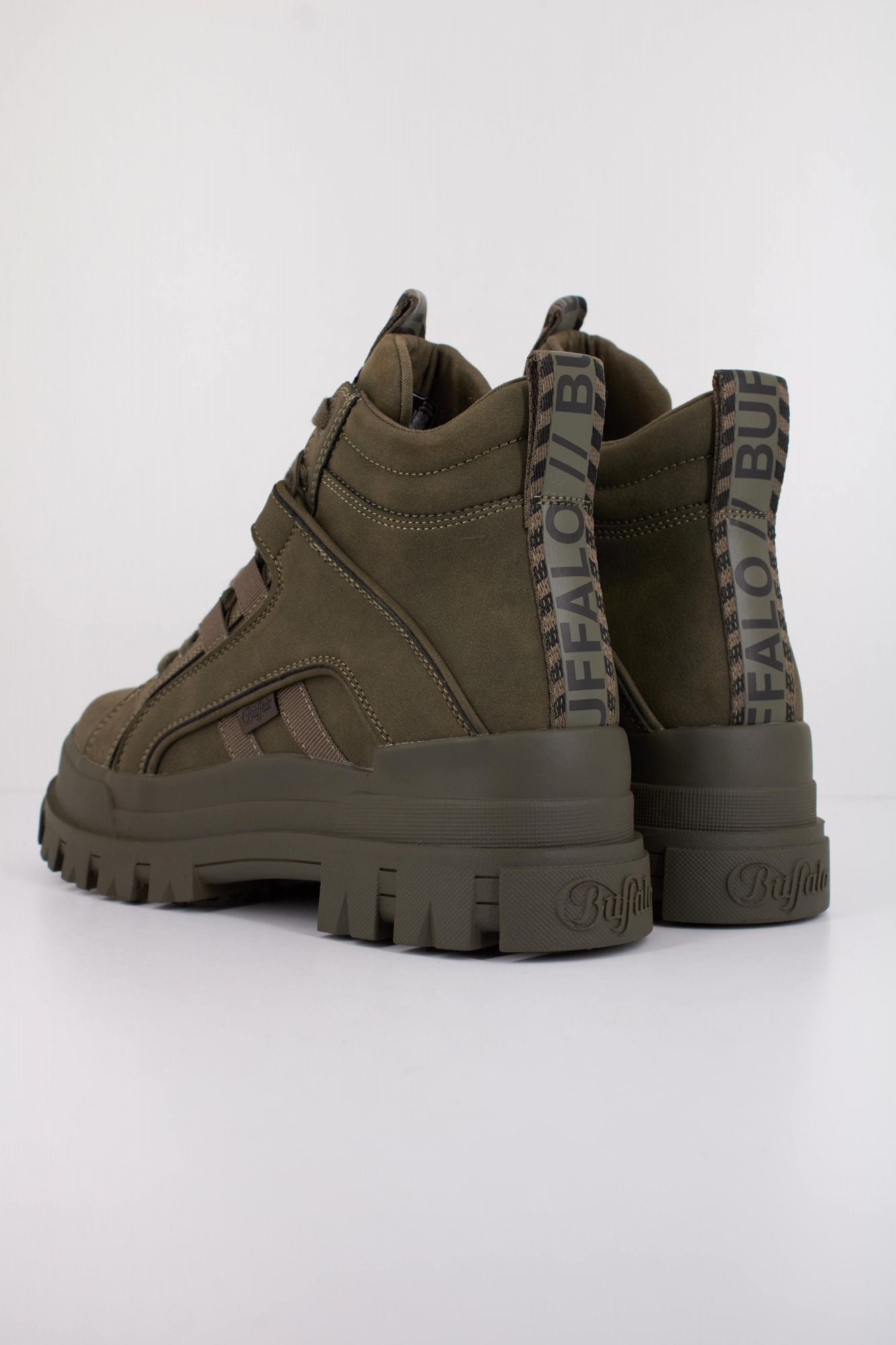 BUFFALO ASPHA NC MID VEGAN NU en color VERDE (3)