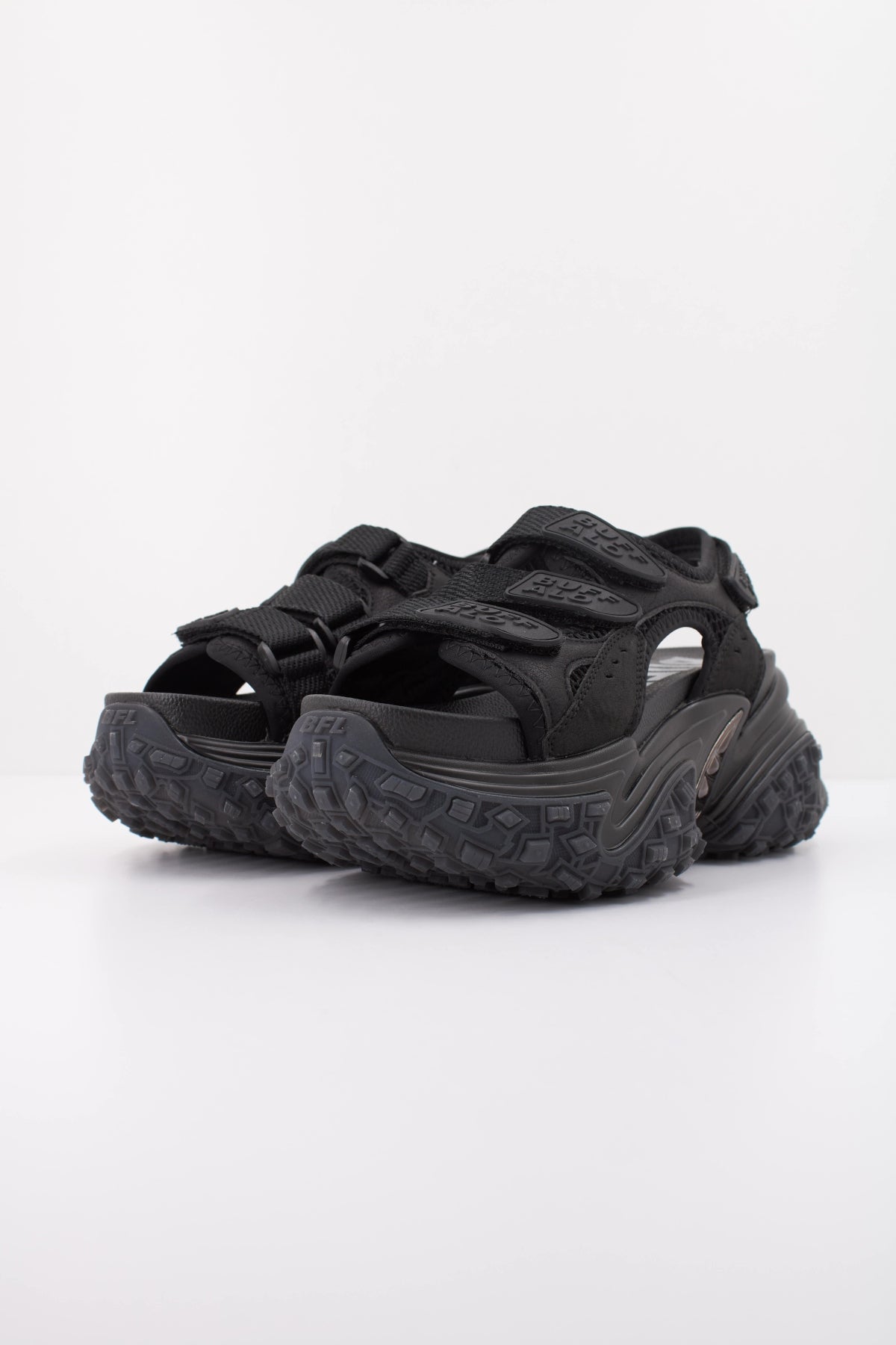 BUFFALO 1602366B en color NEGRO (2)