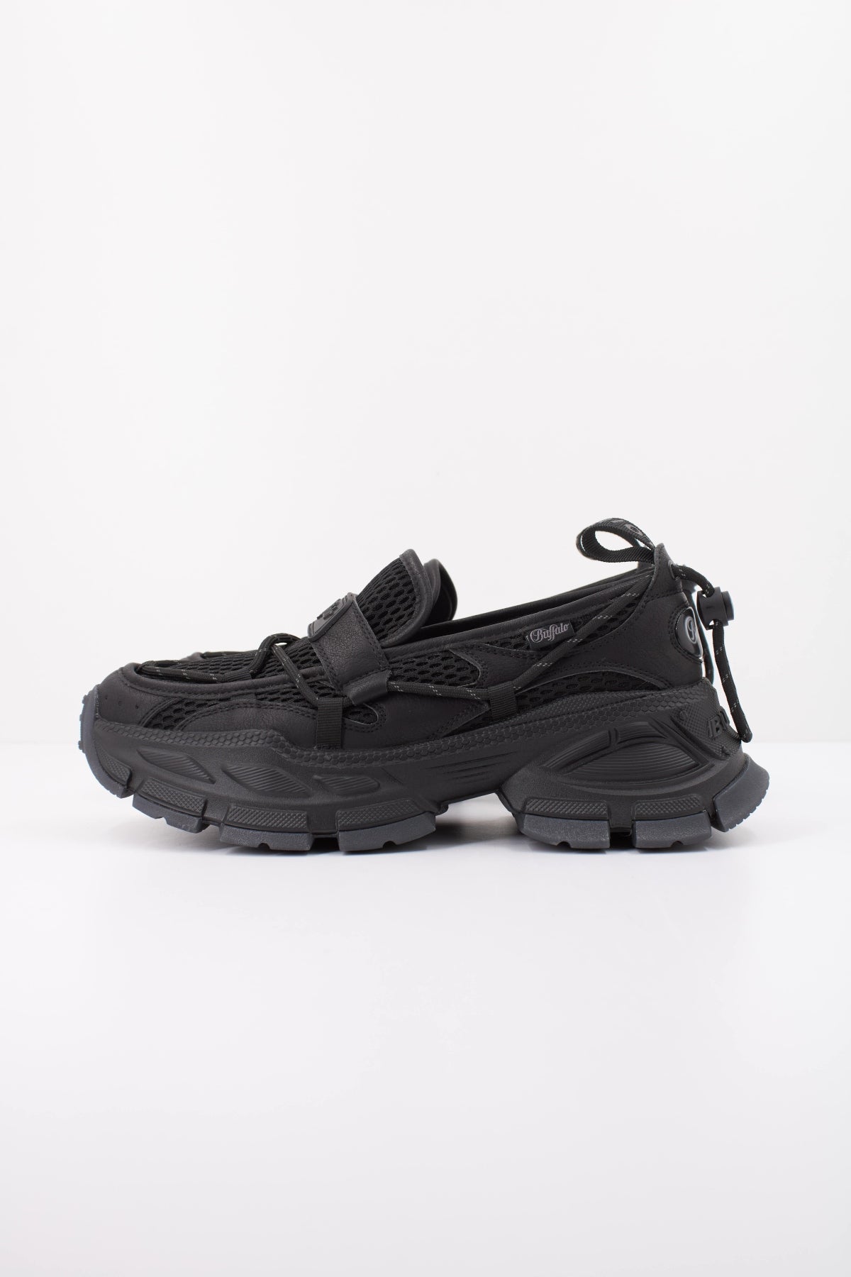 BUFFALO SATURN LOAFER en color NEGRO (1)
