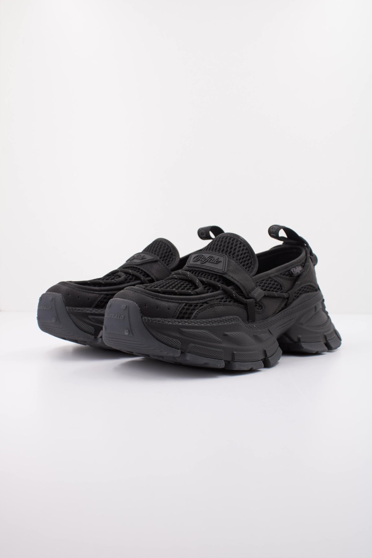 BUFFALO 1636741B en color NEGRO (2)