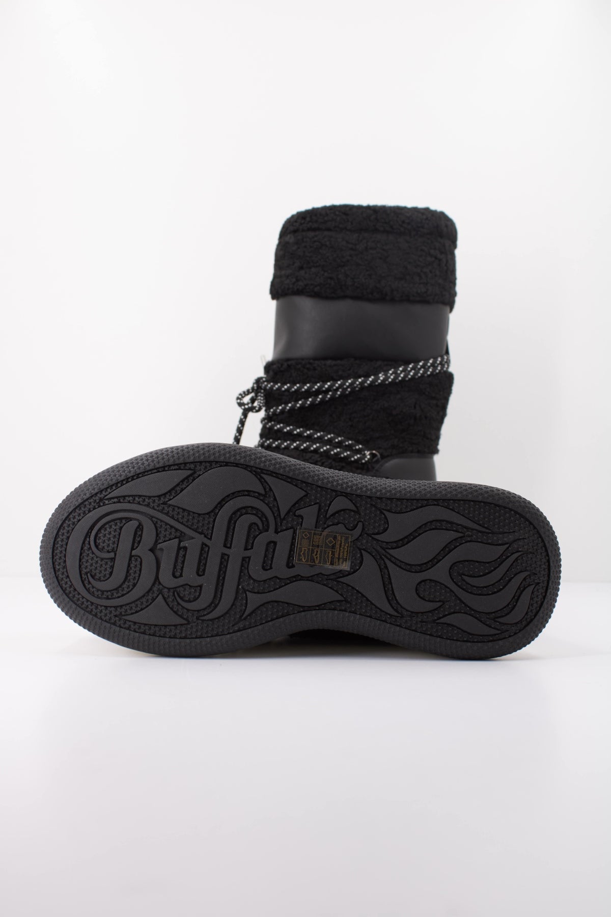 BUFFALO ORCUS SNOW HI 18356B en color NEGRO (5)