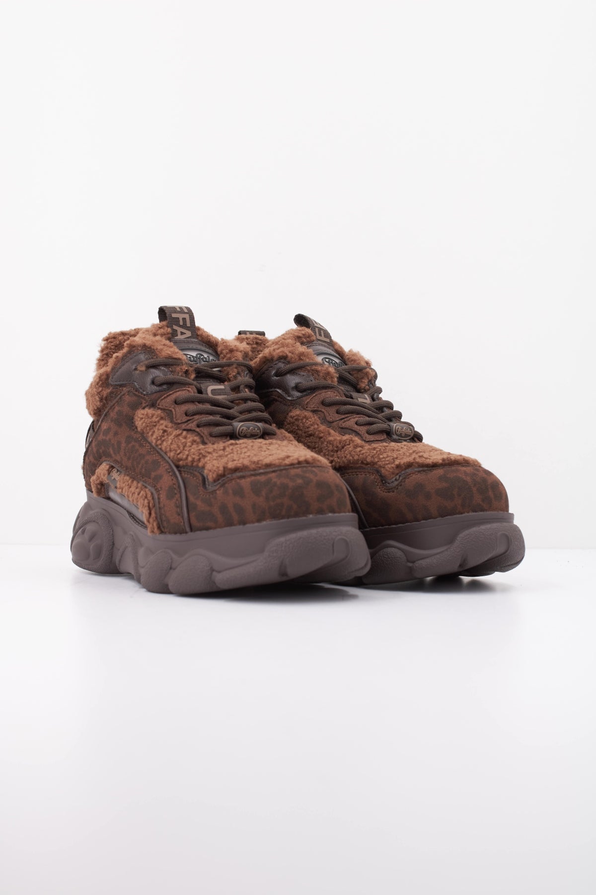 BUFFALO CLD CHAI WARM en color MARRON (2)