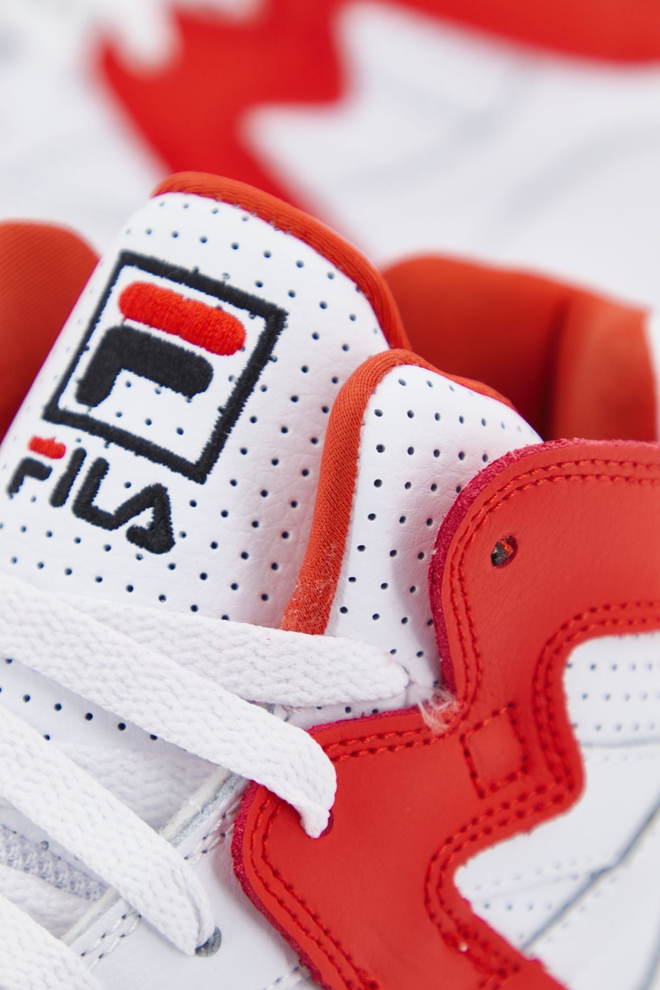 FILA M-SQUAD MID en color BLANCO (4)