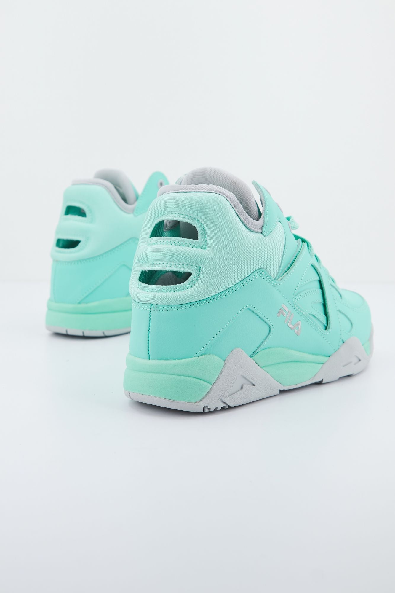 FILA CAGE MID WMN en color VERDE (3)