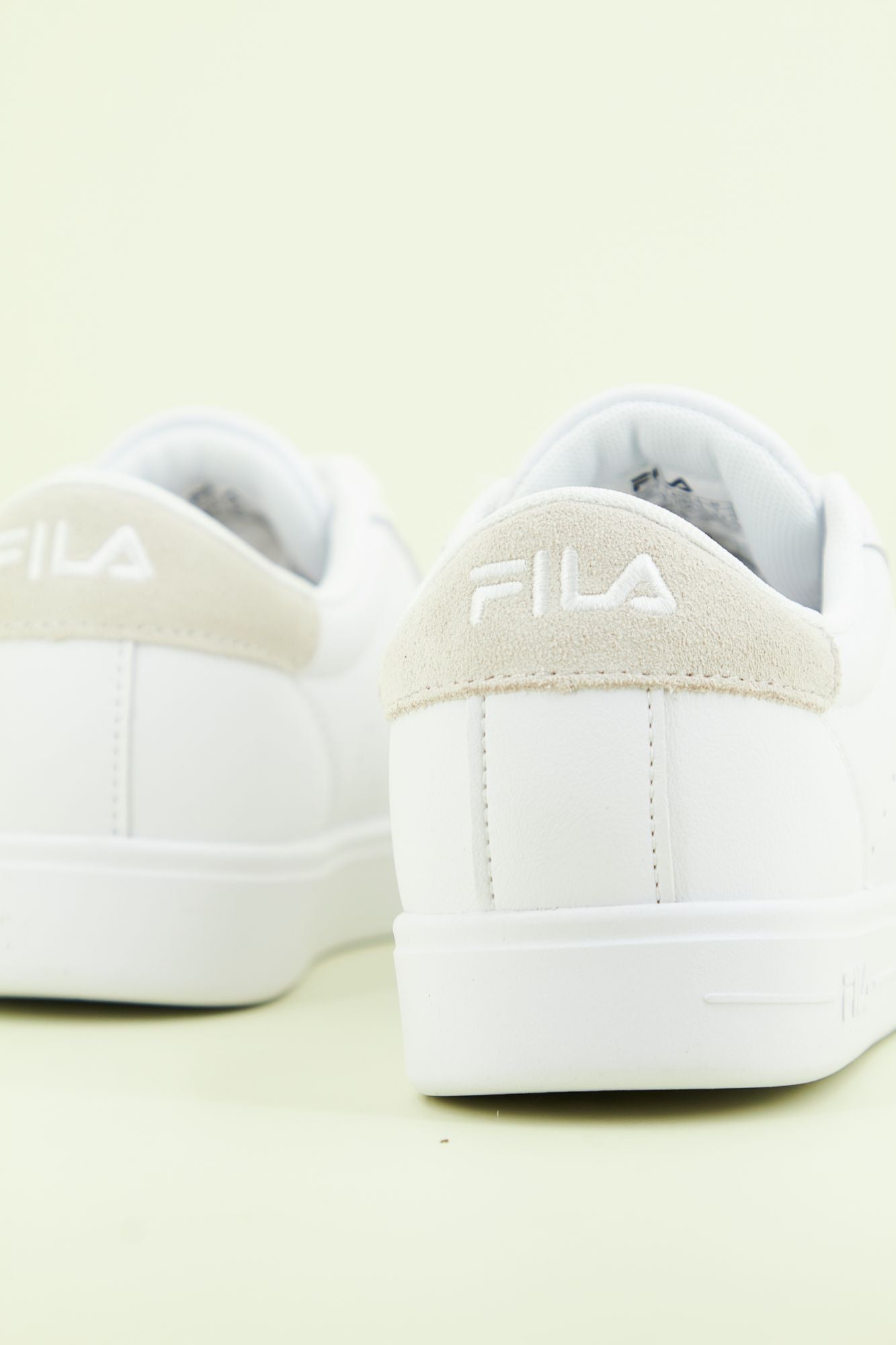 FILA LUSSO WMN en color BLANCO (3)