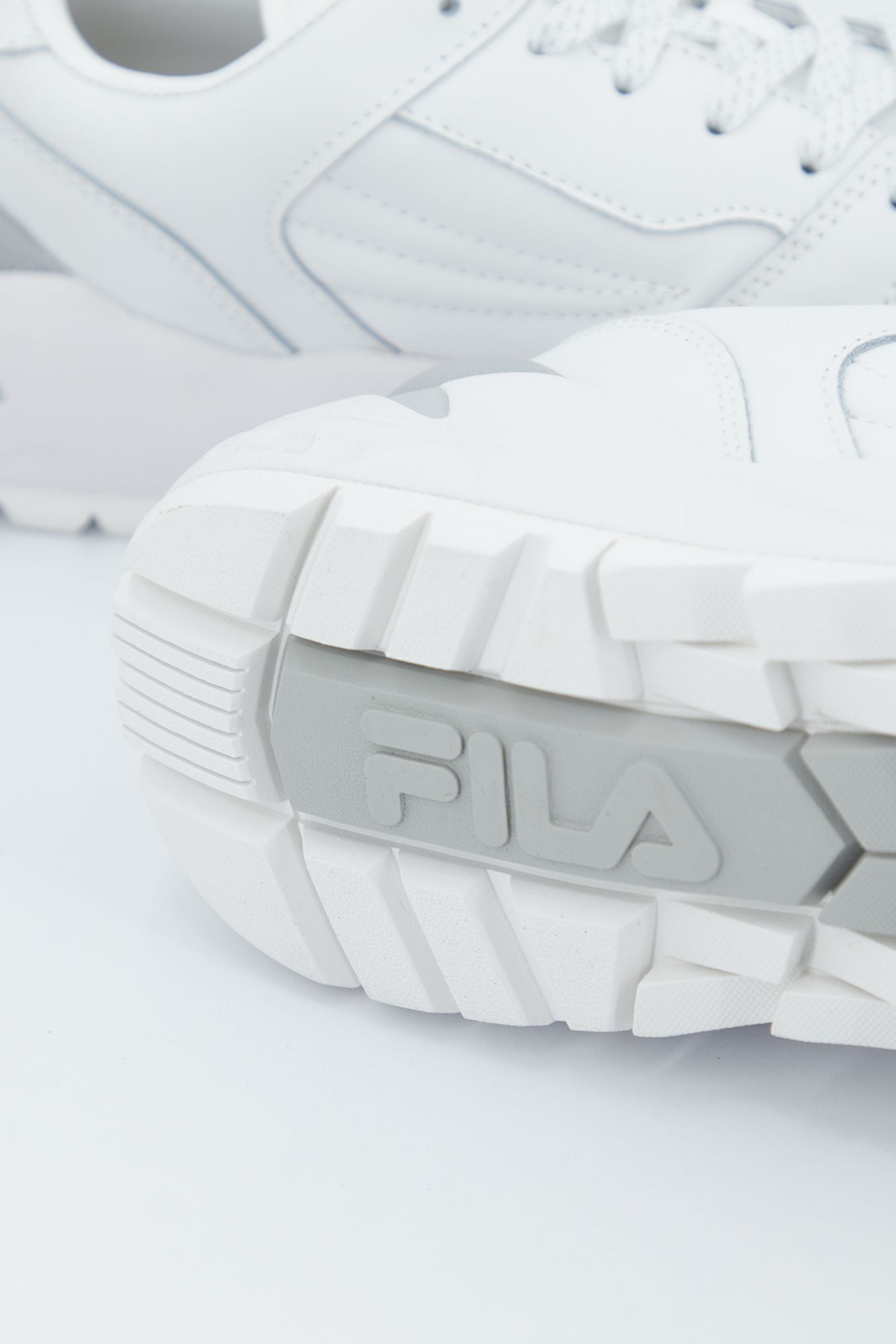 FILA FILA ORBIT JOGGER en color BLANCO (4)