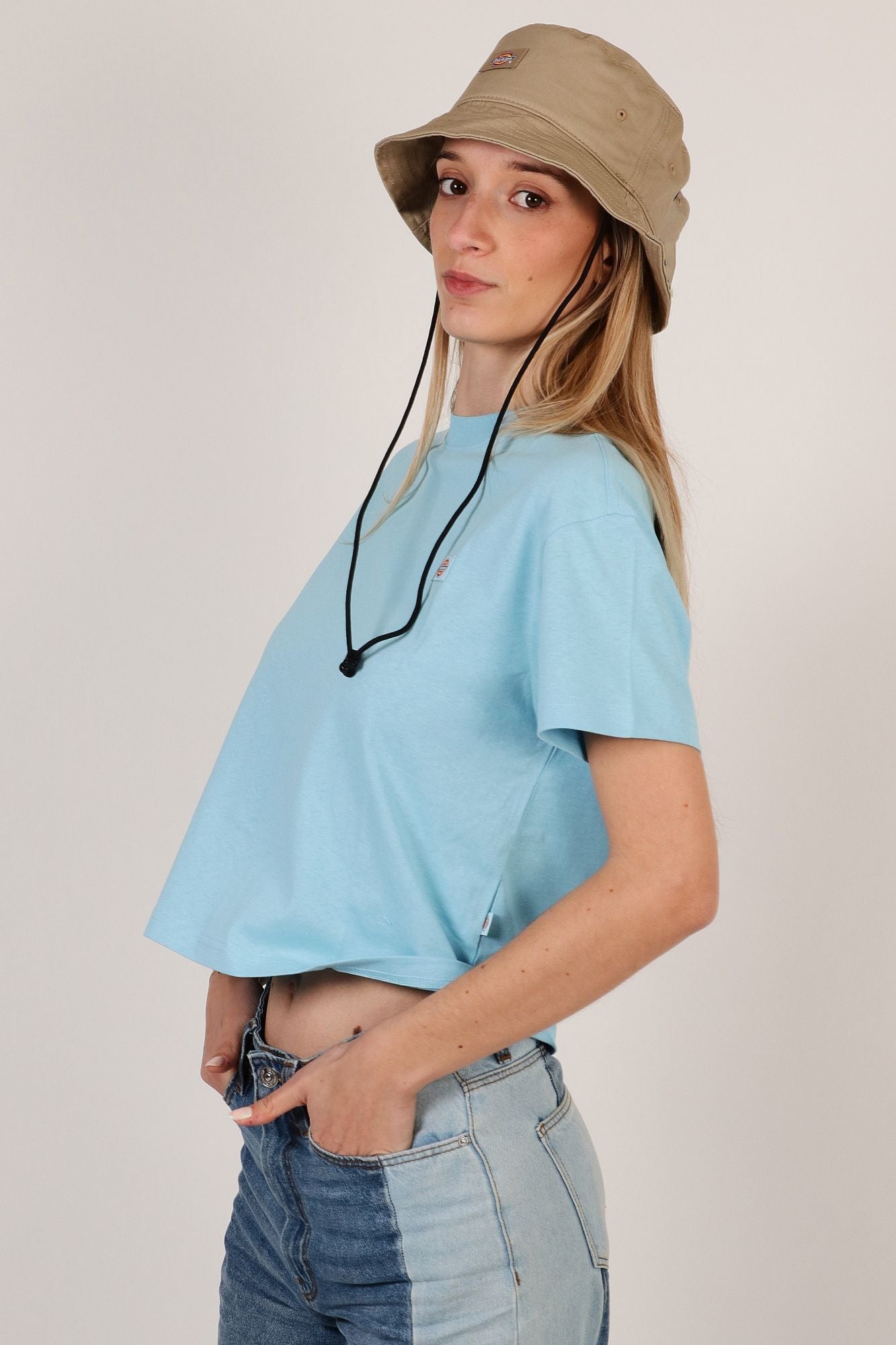 DICKIES OAKPORT BOXY TEE SS W en color AZUL (4)