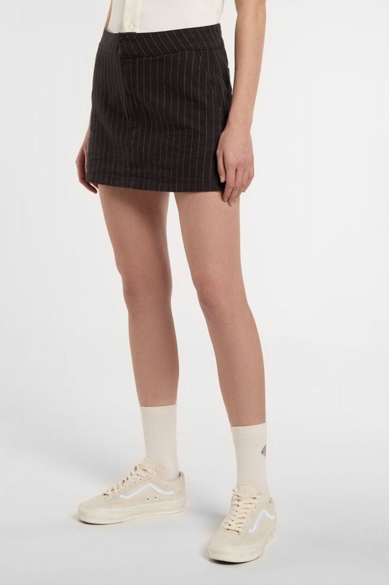 DICKIES SERVICE WORK SKIRT en color NEGRO (3)