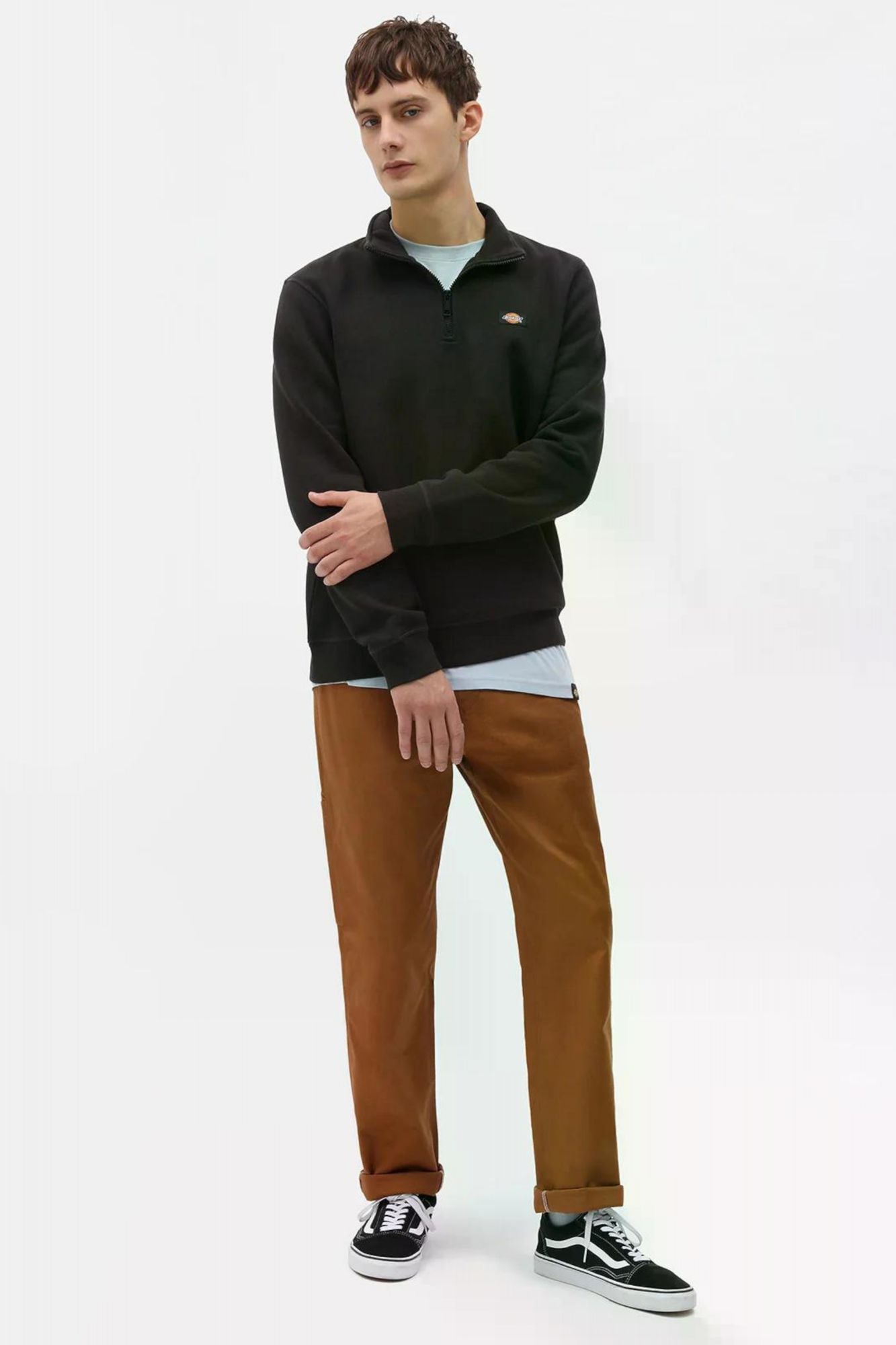 DICKIES OAKPORT QUARTER en color NEGRO (4)