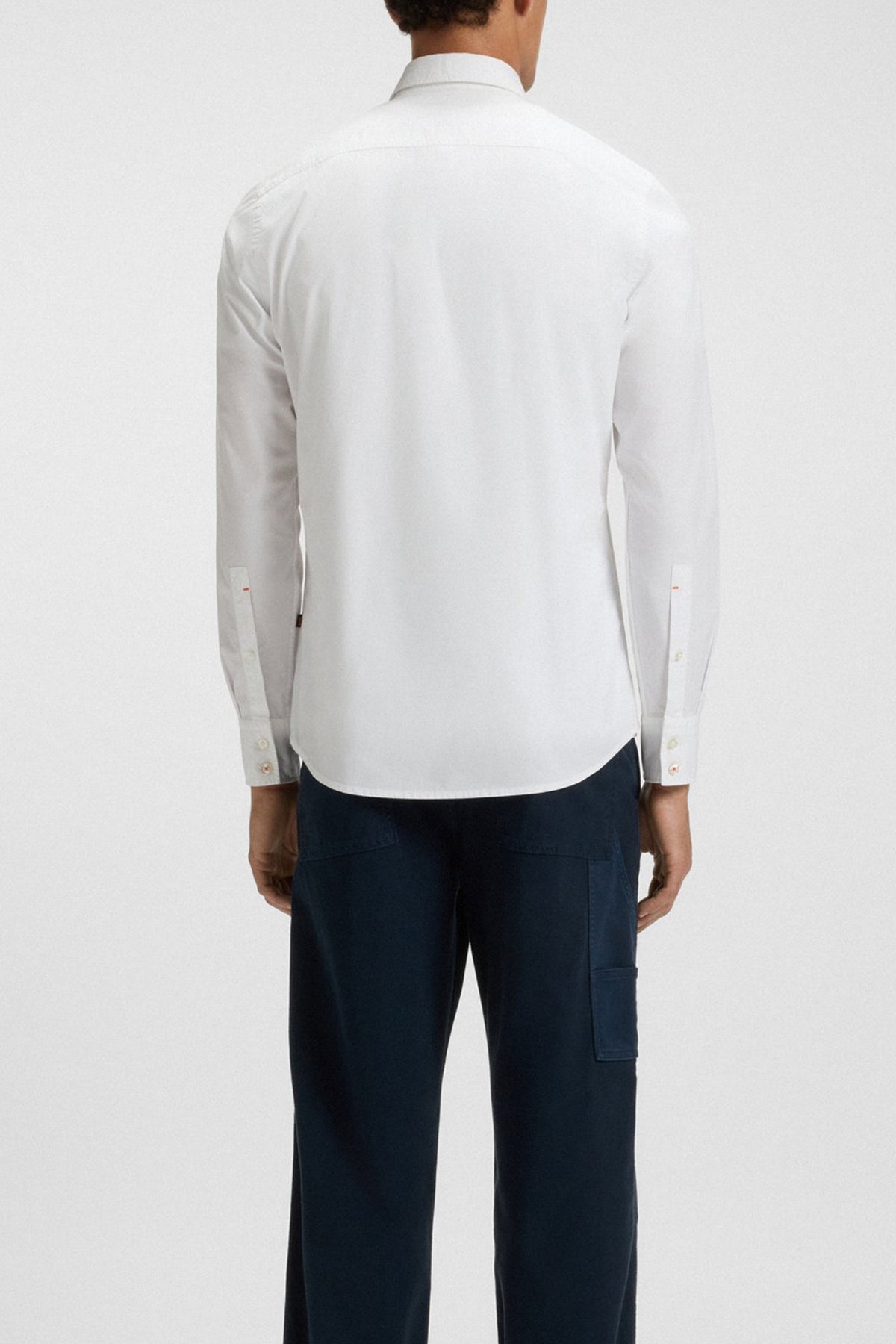 BOSS RELEGANT 6 M en color BLANCO (2)