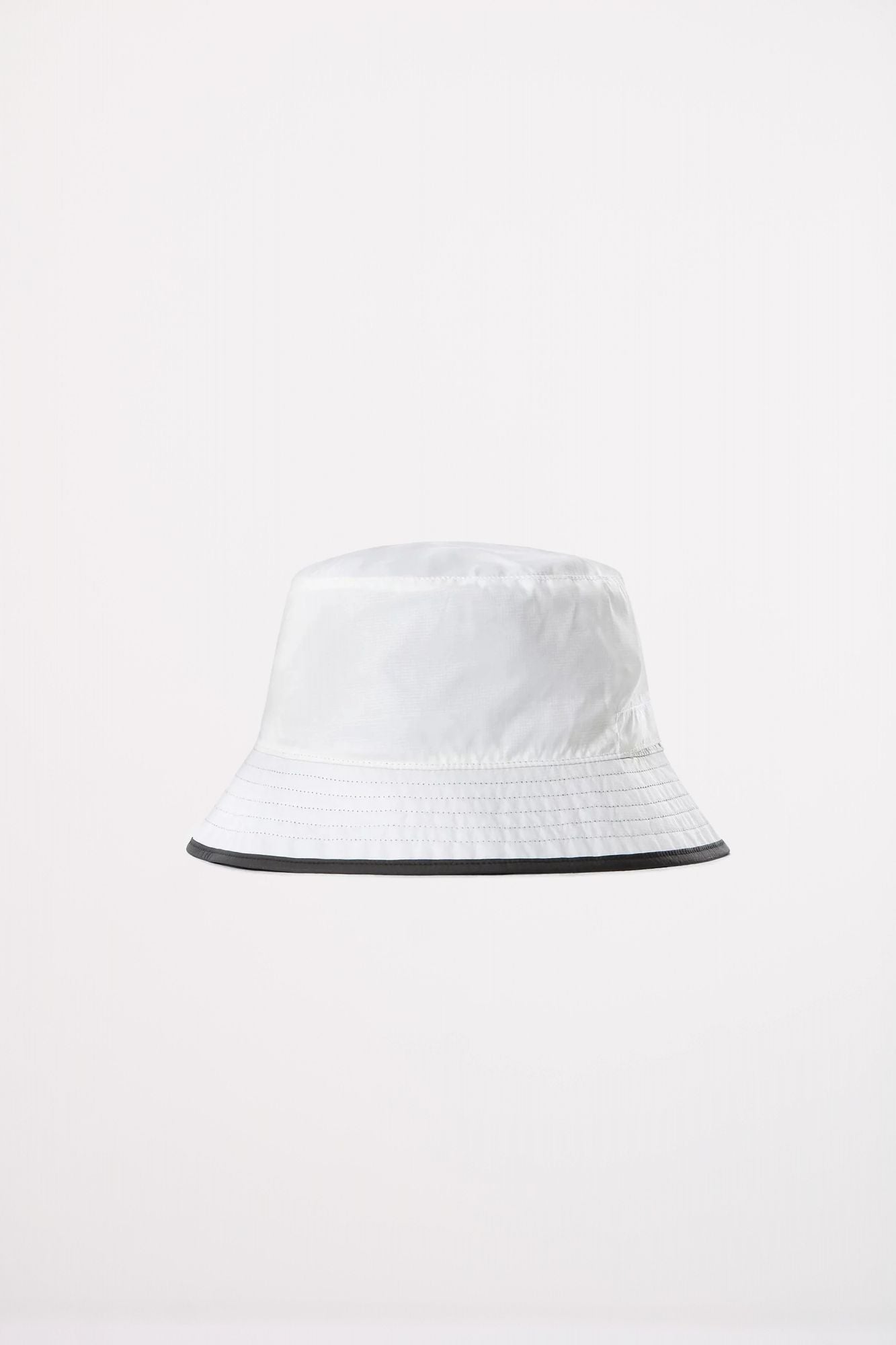 THE NORTH FACE SUN STASH HAT en color NEGRO (2)