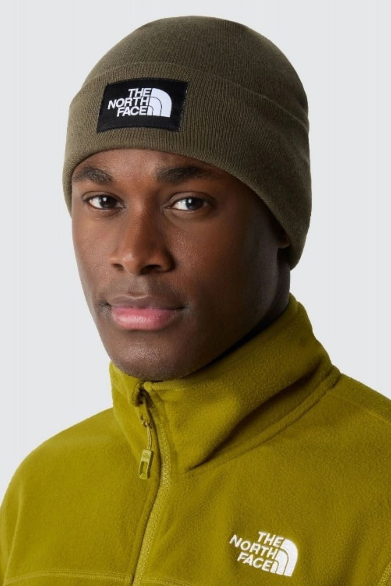 THE NORTH FACE DOCKWKR RCYLD BEANIE en color VERDE (4)