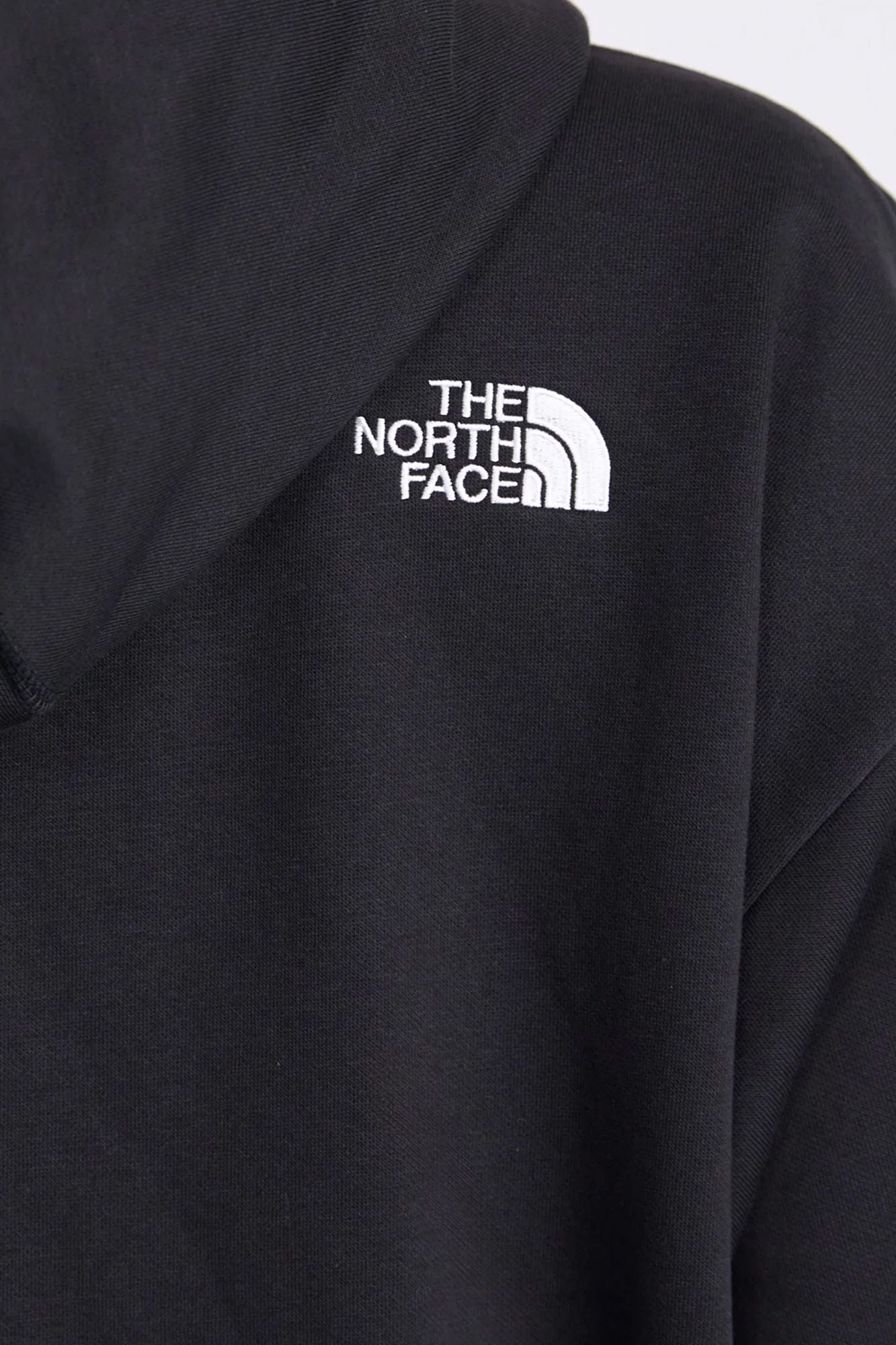THE NORTH FACE ESSENTIAL HOODIE en color NEGRO (4)