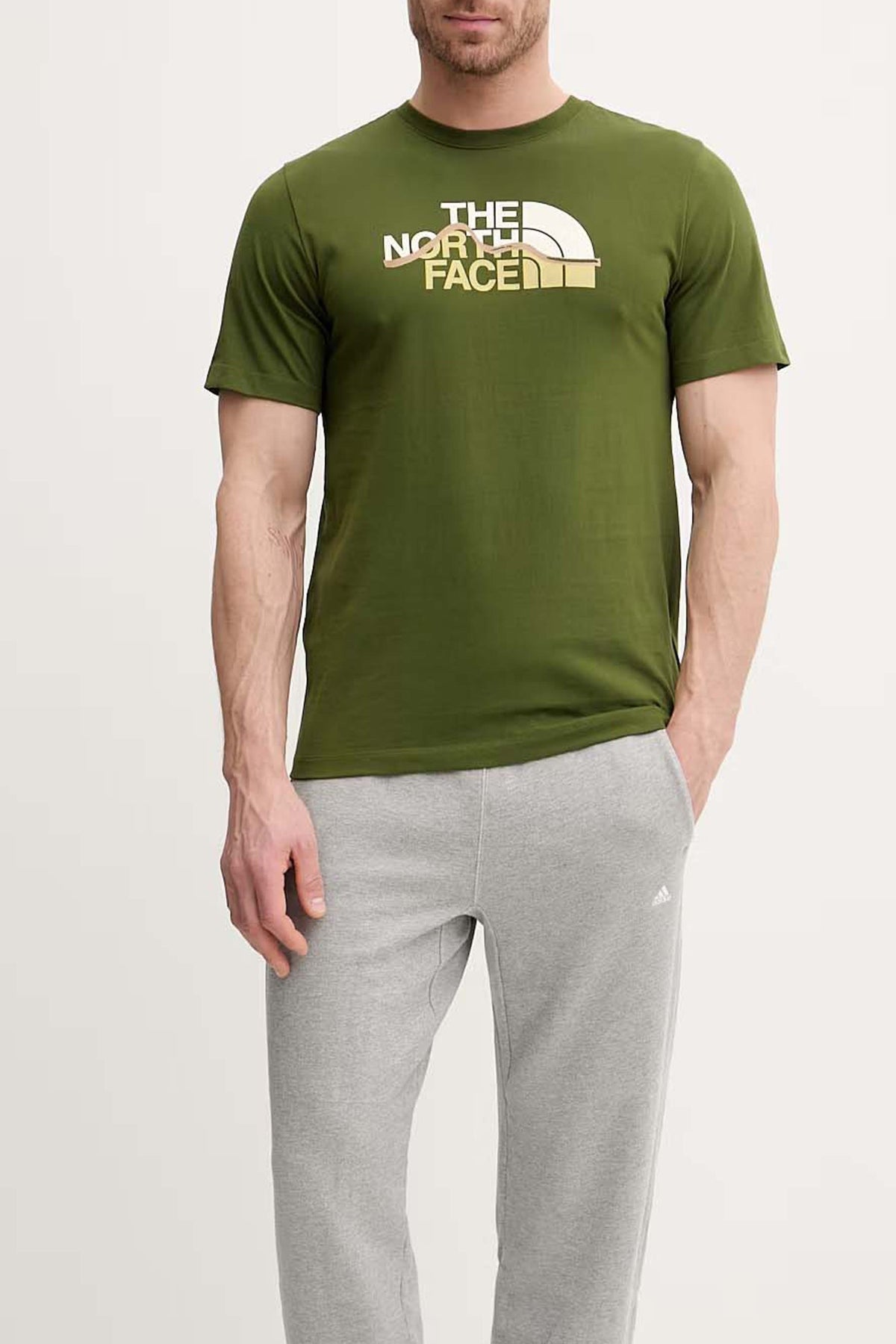 THE NORTH FACE T-SHIRT en color VERDE (3)