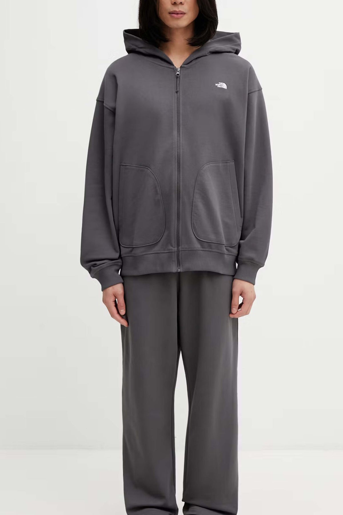 THE NORTH FACE U ESSENTIAL O en color GRIS (1)