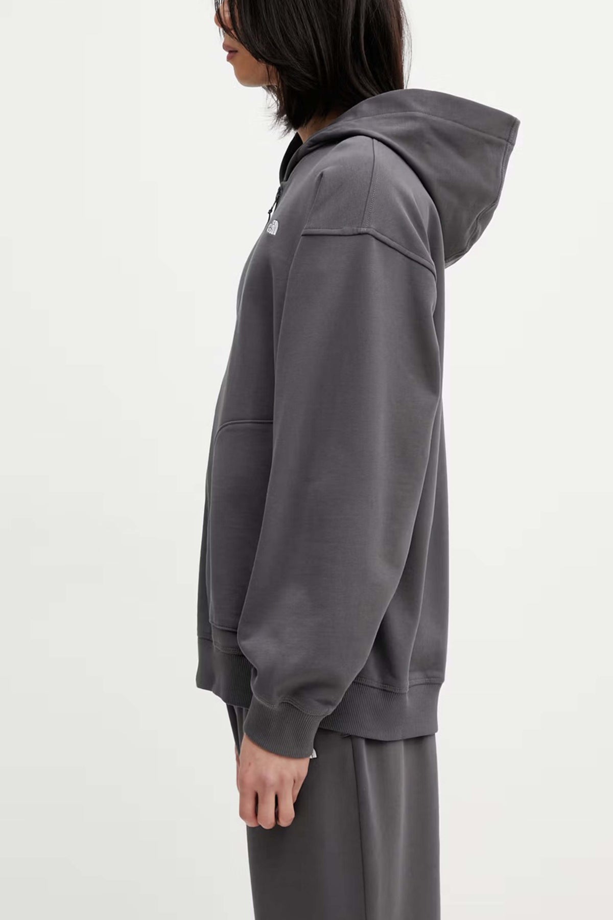 THE NORTH FACE ESSENTIAL NF0A8GQGRHI1 en color GRIS (3)