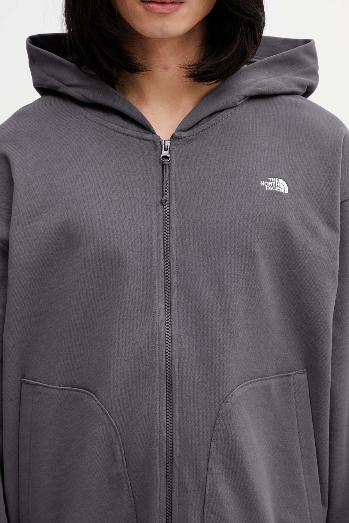 THE NORTH FACE ESSENTIAL NF0A8GQGRHI1 en color GRIS (4)