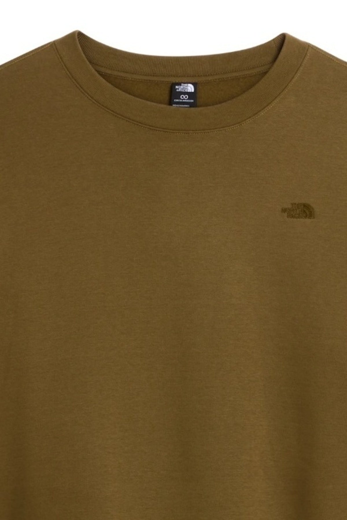 THE NORTH FACE M ESS SD RLX CREW en color (2)