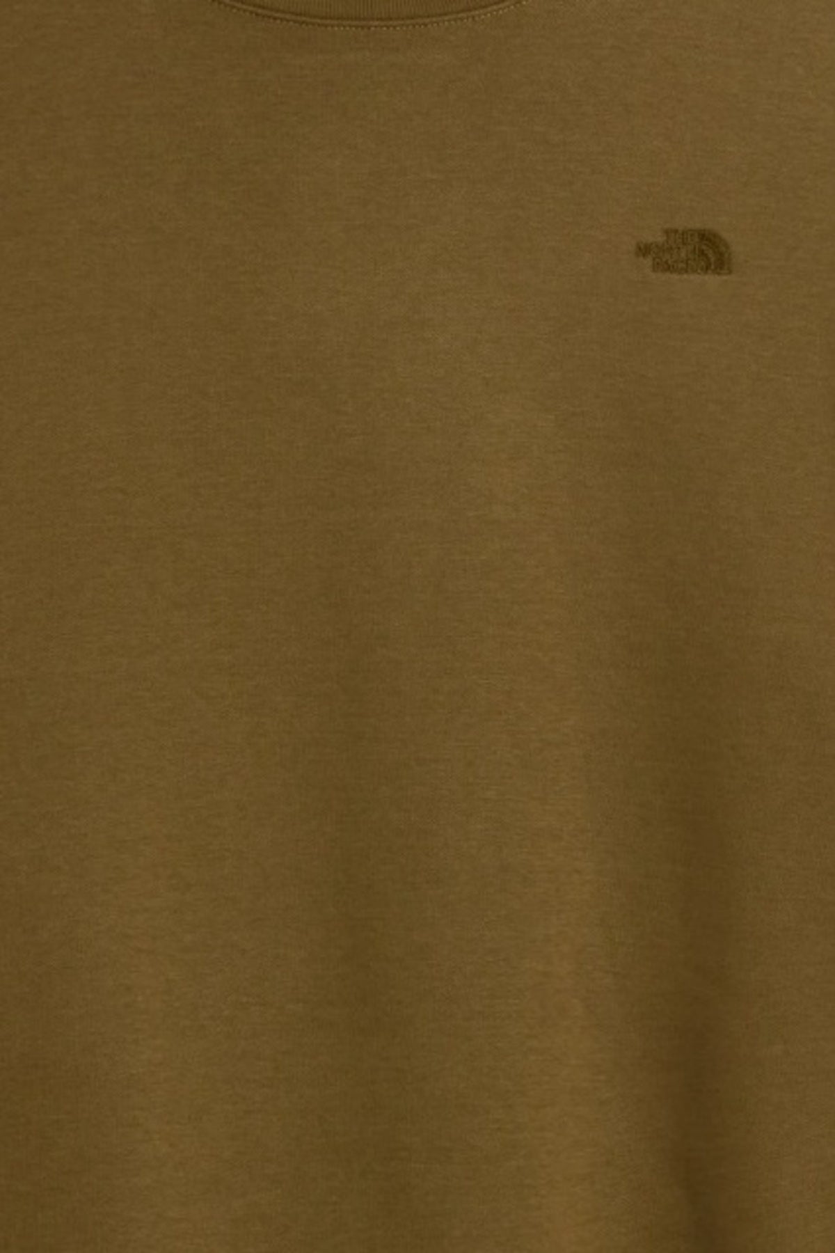 THE NORTH FACE M ESS SD RLX CREW en color (3)