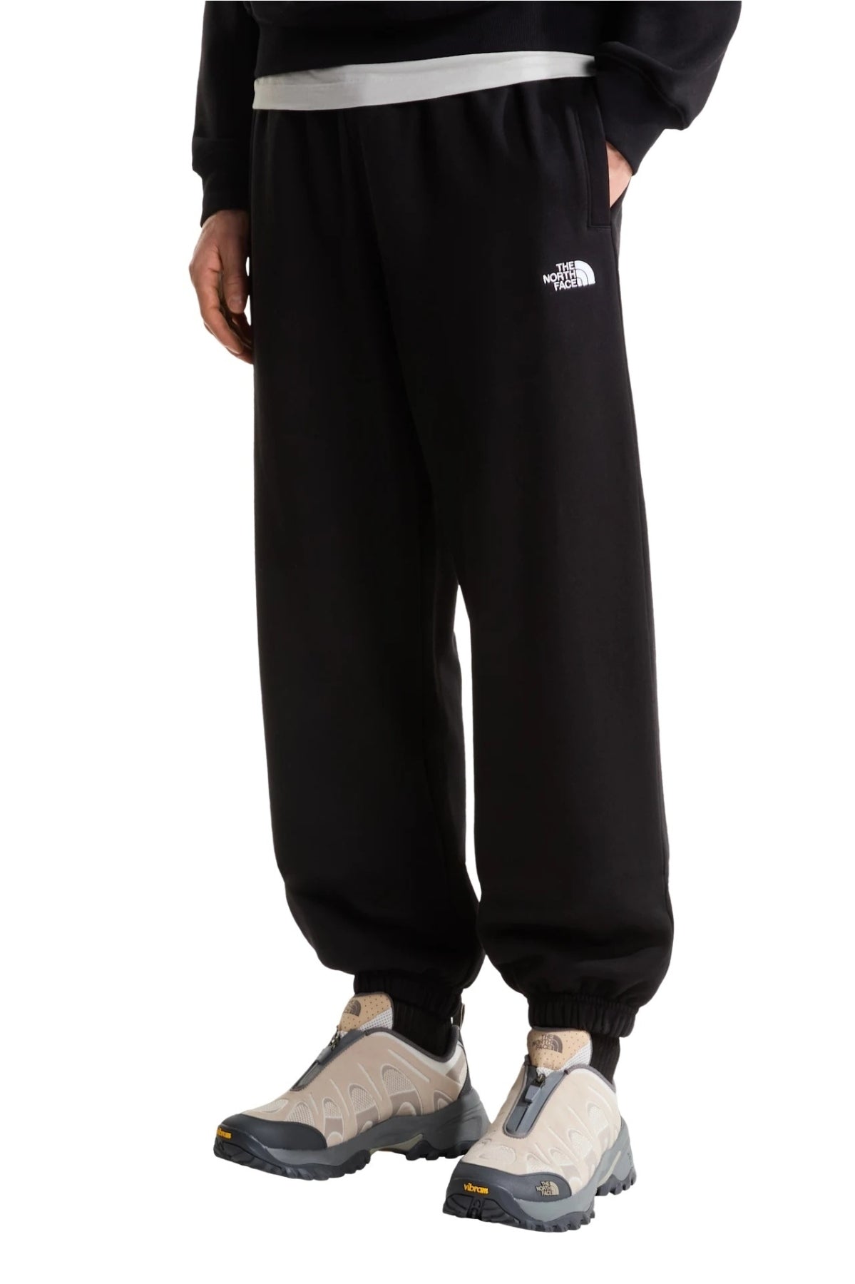 THE NORTH FACE M ESS TERRY SD RLX PANT en color NEGRO (1)