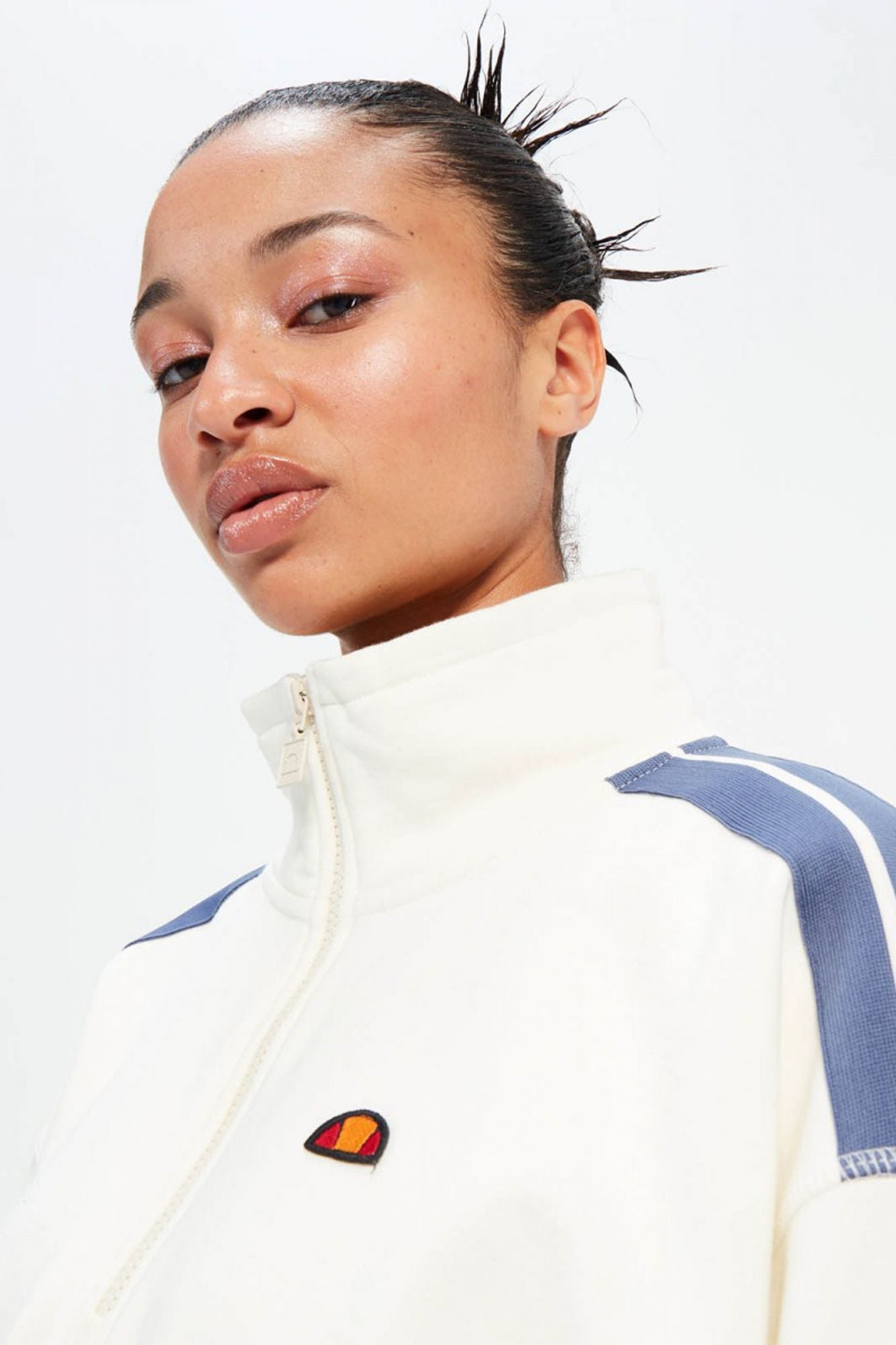 ELLESSE INNA CROP SWEATSHIRT en color BLANCO (4)