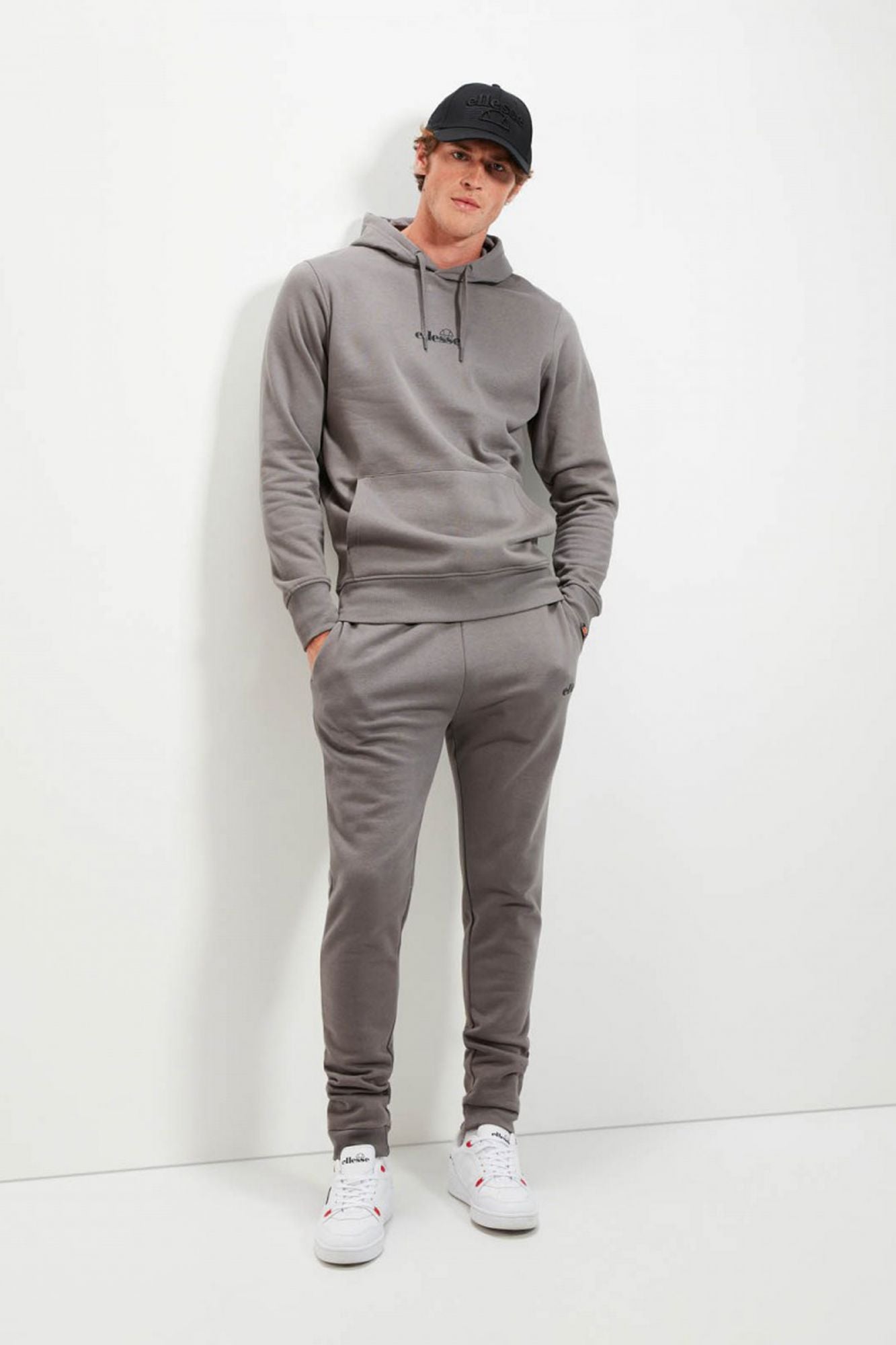 ELLESSE PERSHUTA OH HOODY en color GRIS (2)