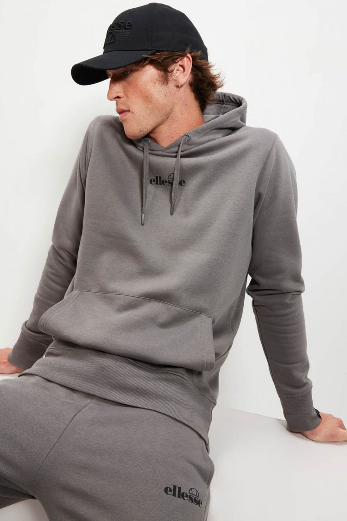 ELLESSE PERSHUTA OH HOODY en color GRIS (4)
