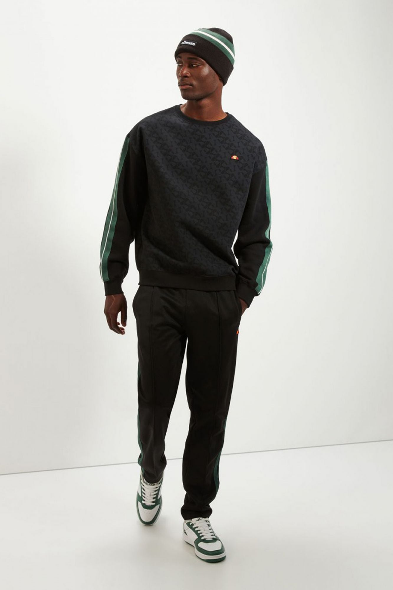 ELLESSE ITALIE SWEATSHIRT en color NEGRO (2)