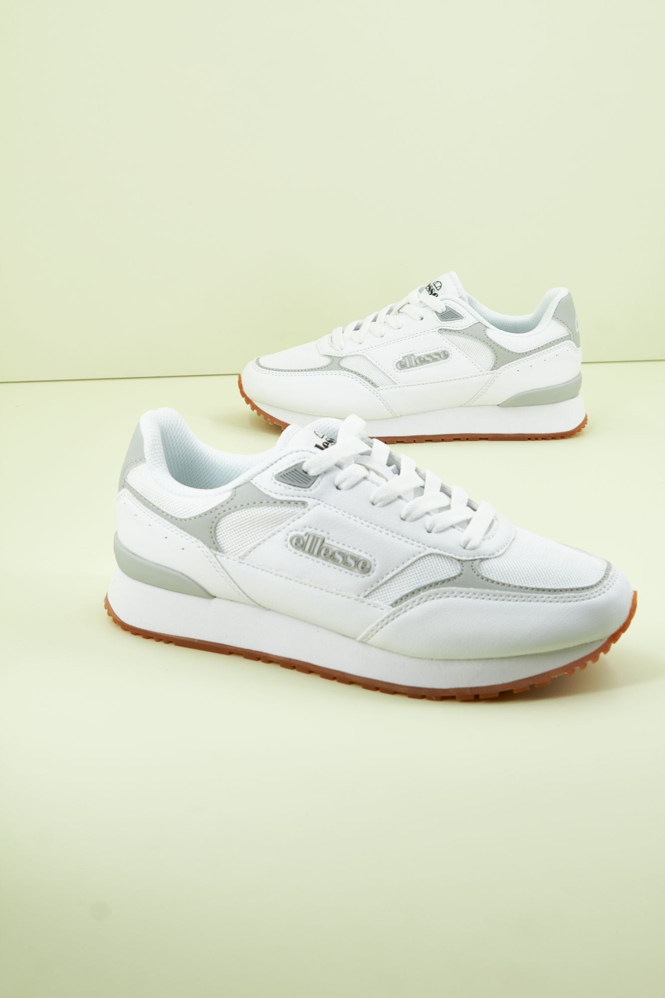 ELLESSE GARA RUNNER en color BLANCO (2)