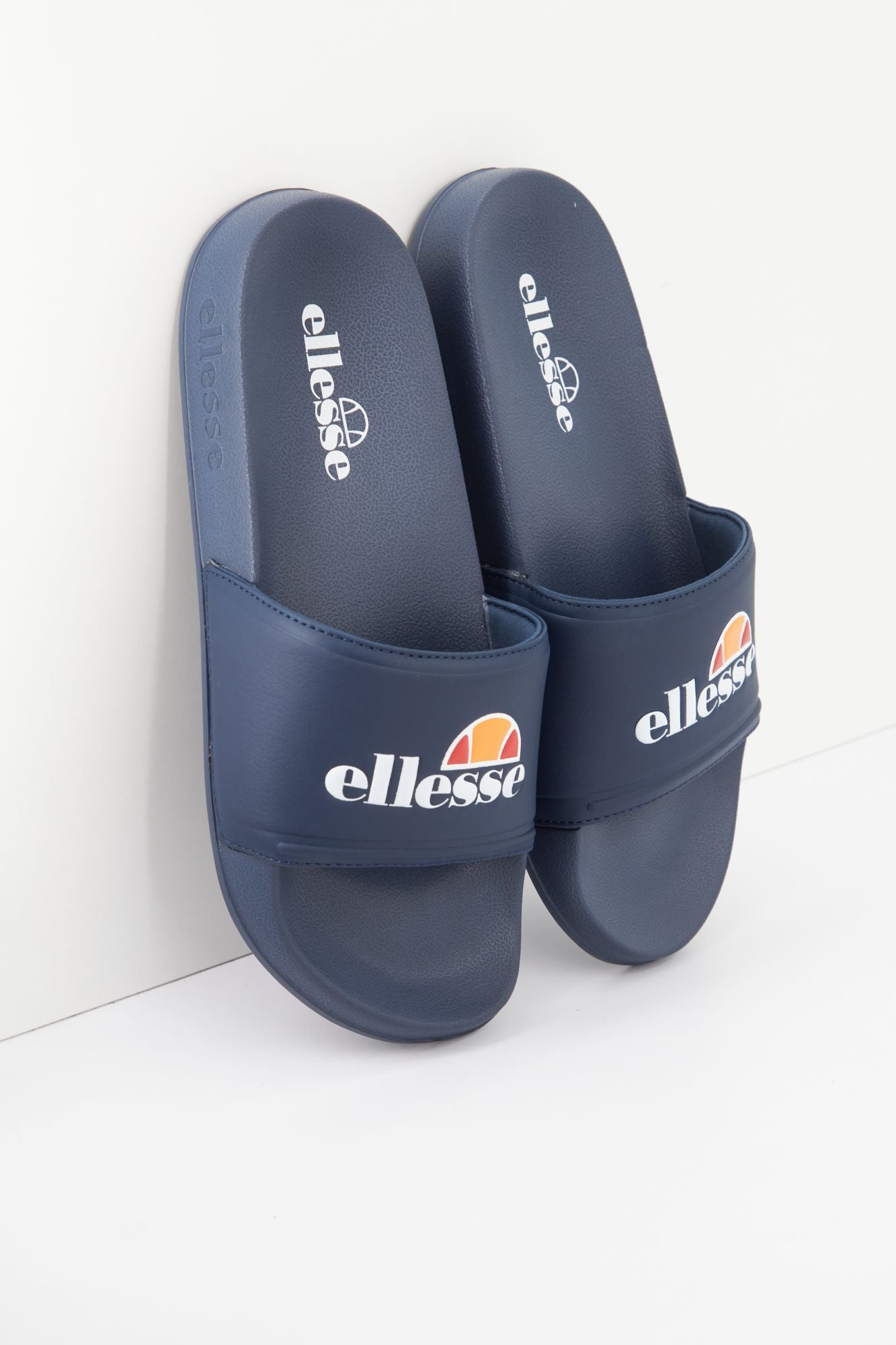 ELLESSE FILIPPO SLIDE en color AZUL (1)