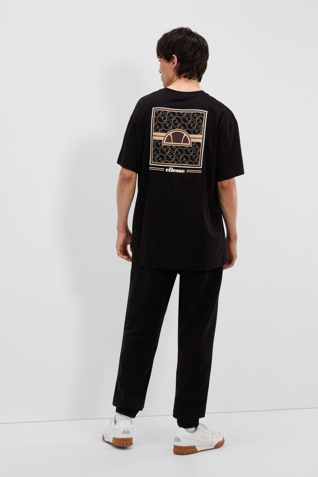 ELLESSE PEROLI TEE en color NEGRO (4)