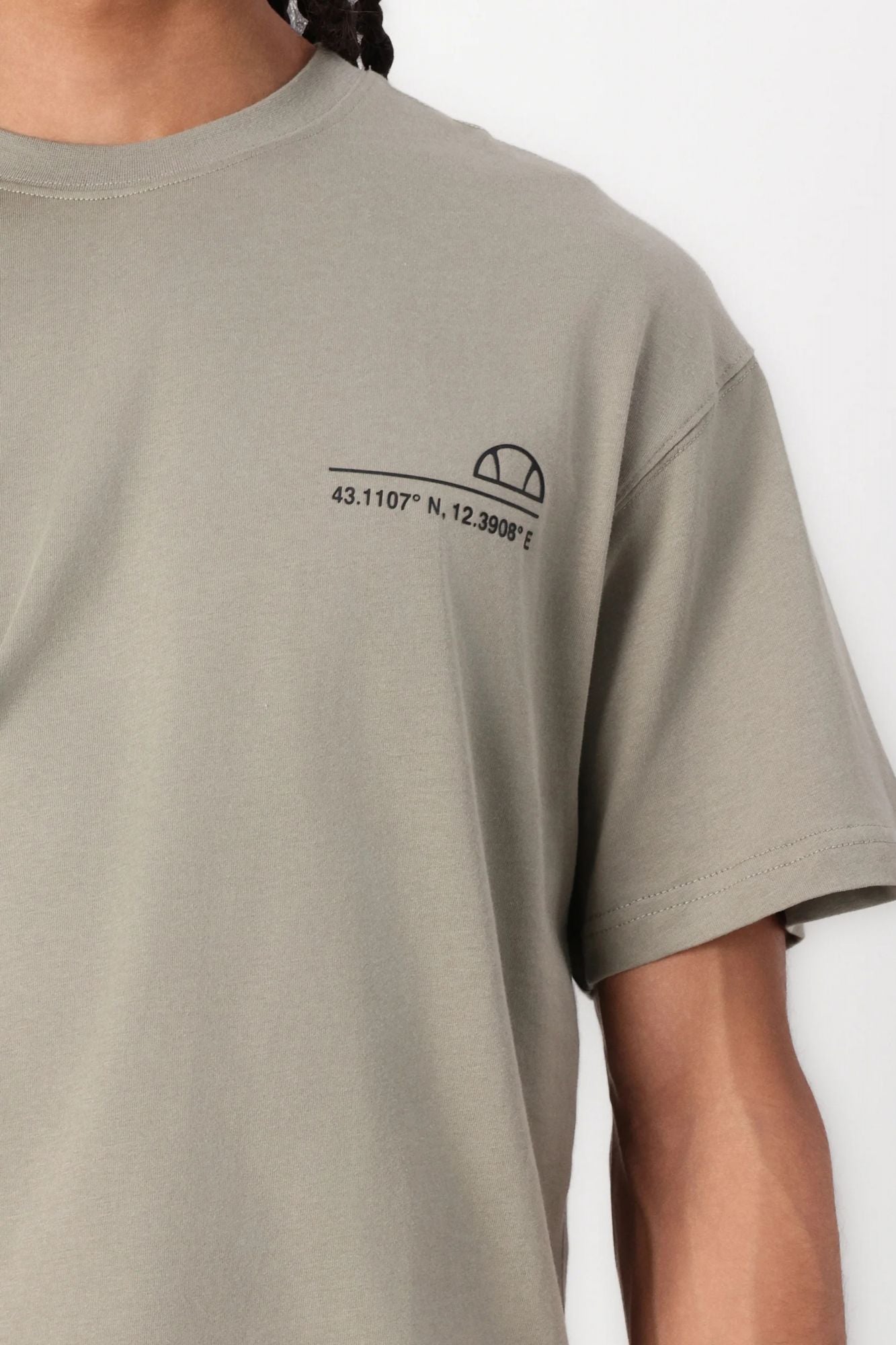 ELLESSE PARETE TEE en color VERDE (4)