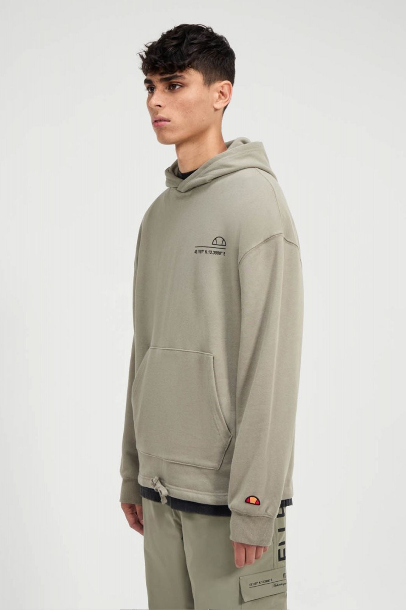 ELLESSE MAROTTA OH HOODY en color BEIS (2)