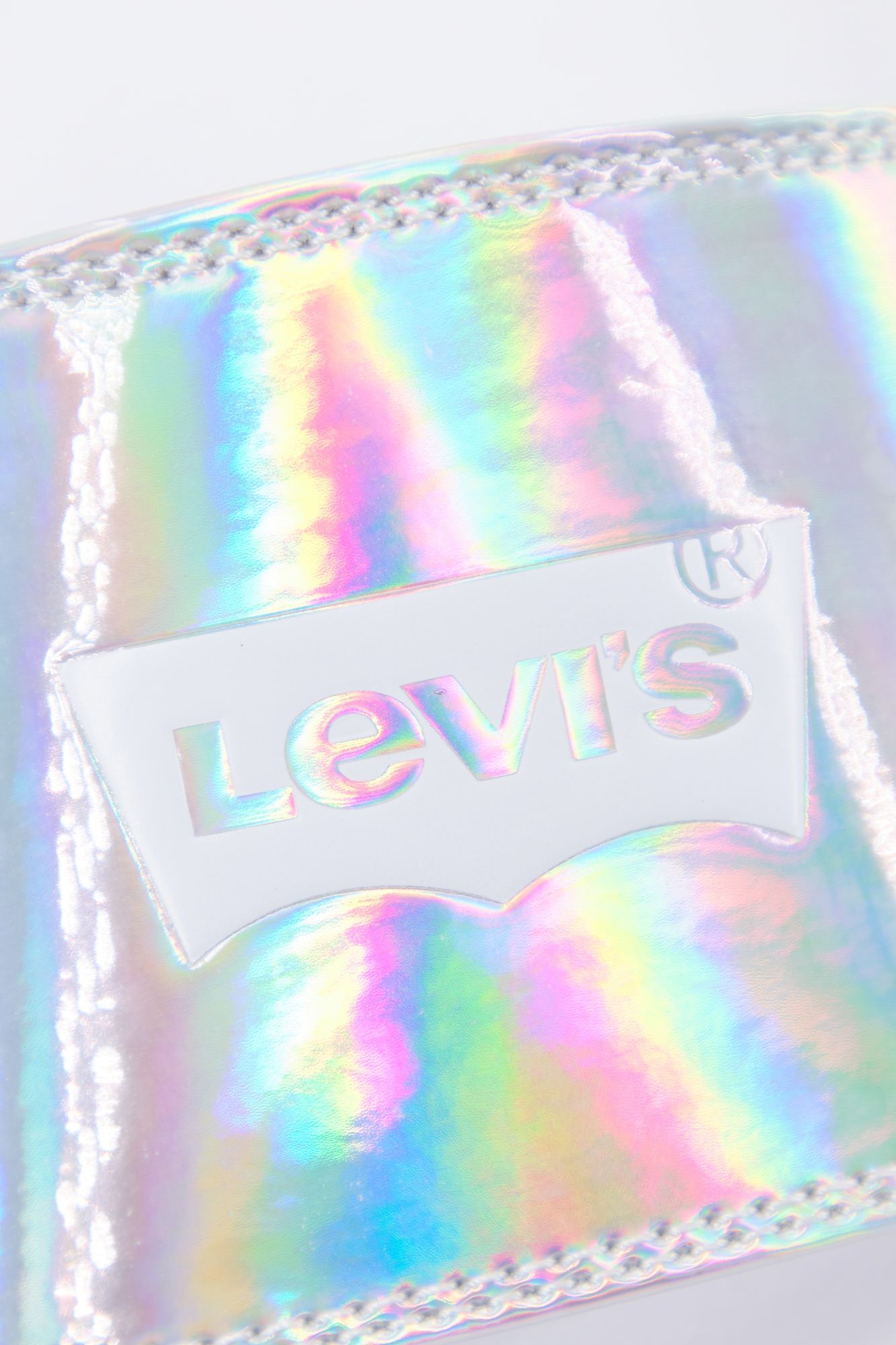 LEVI'S JUNE BATWING S en color PLATA (4)