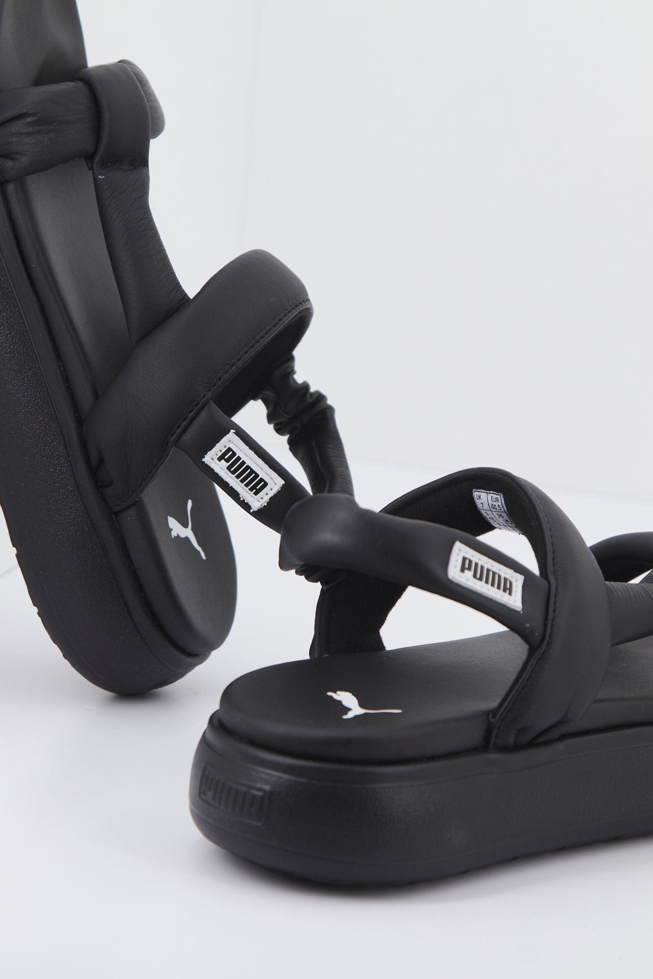 PUMA SUEDE MAYU SUMMER WN en color NEGRO (2)