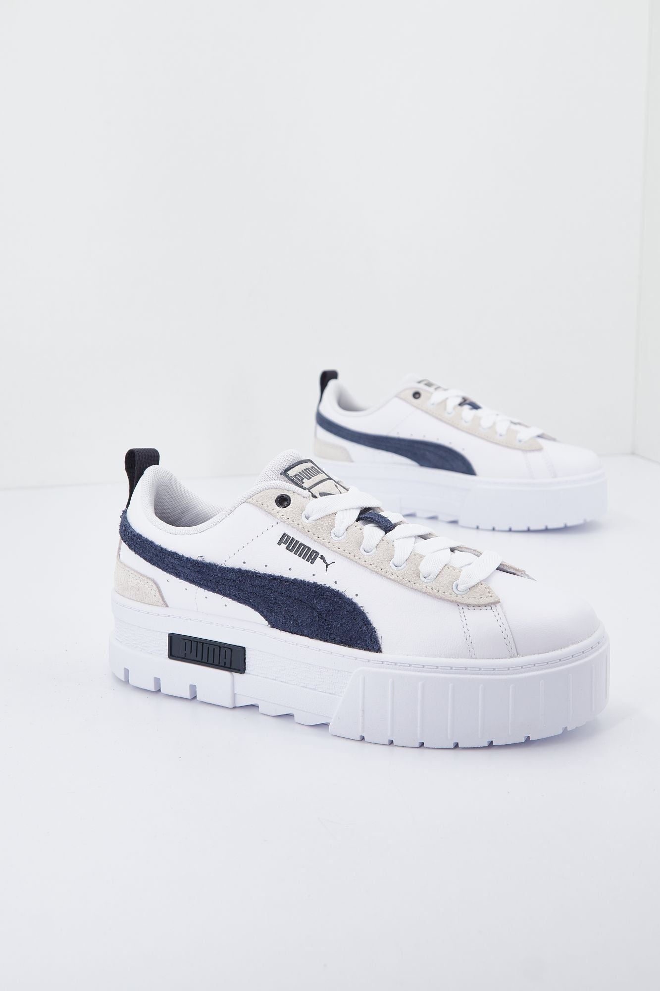 PUMA MAYZE MIX en color BLANCO (1)
