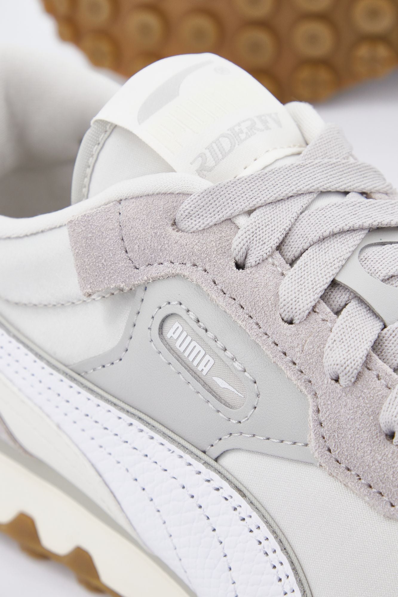 PUMA RIDER FV SOFT WNS en color GRIS (4)