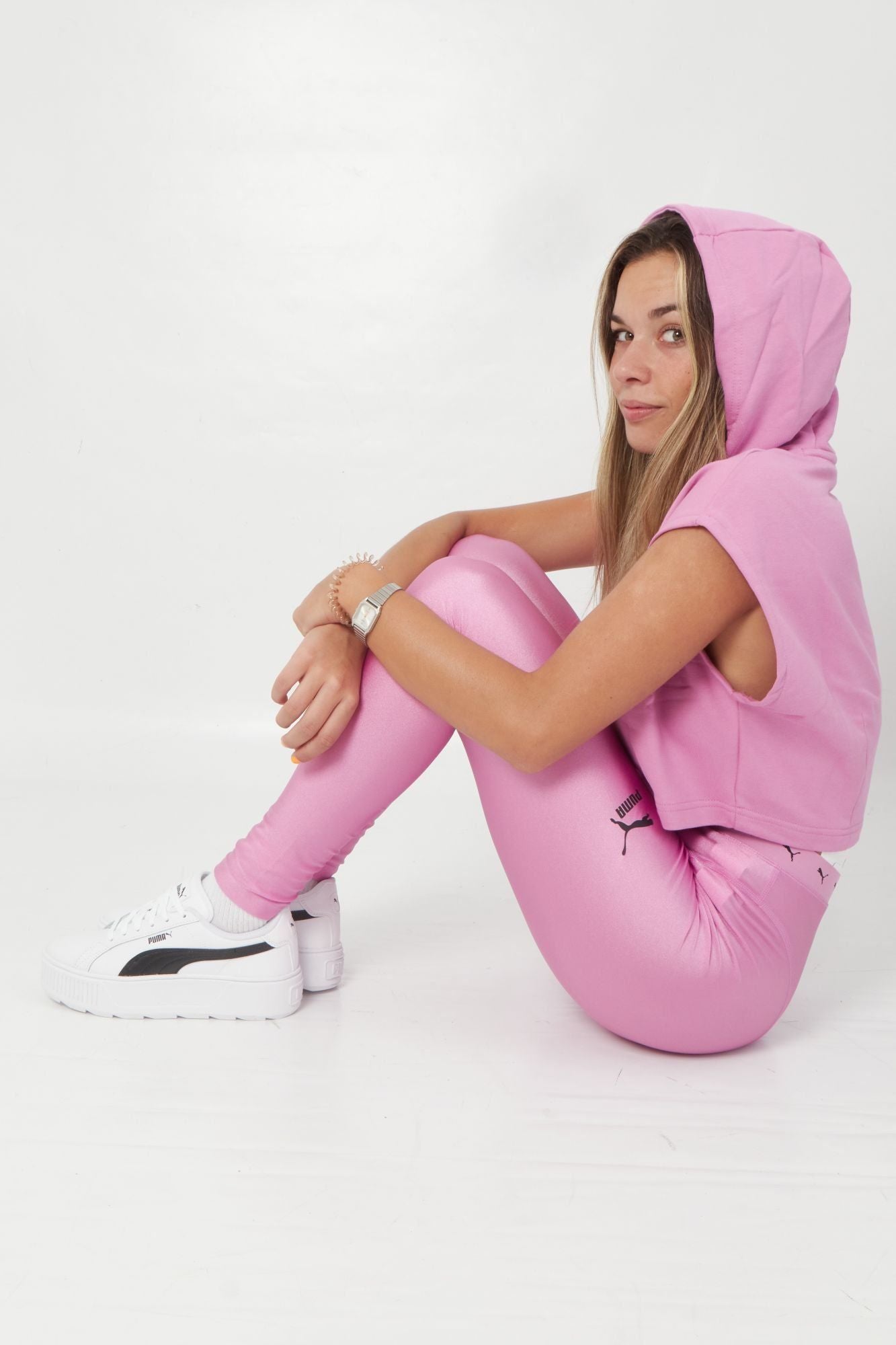 PUMA DARE TO HOODED CROPPED VES en color ROSA (4)