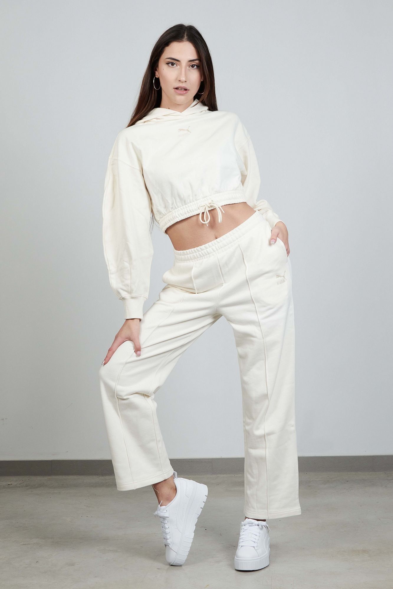 PUMA PANTALONES CLASSICS STRAIGHT SWEATPAN en color BLANCO (2)