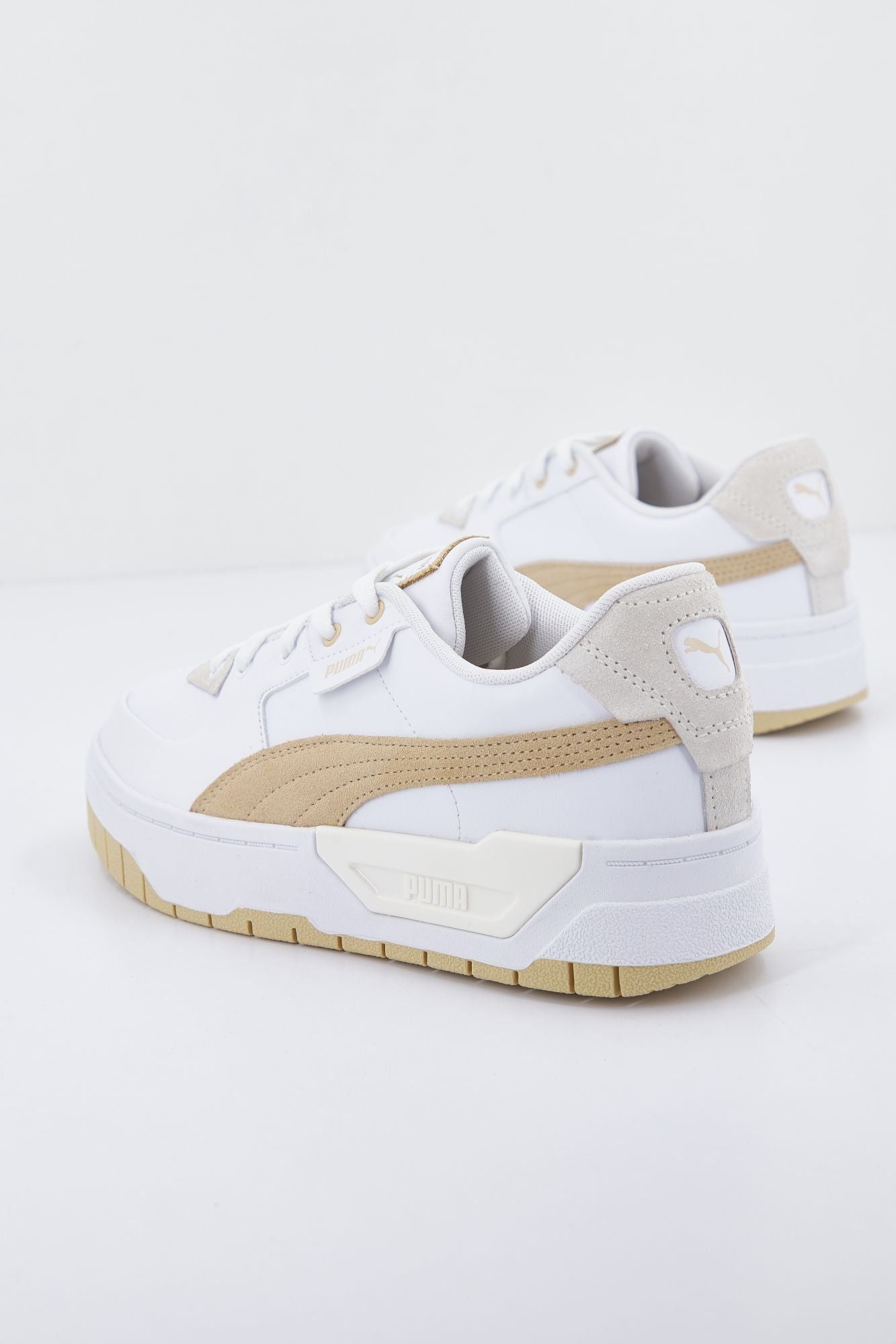 PUMA CALI DREAM COLORPOP en color BLANCO (3)