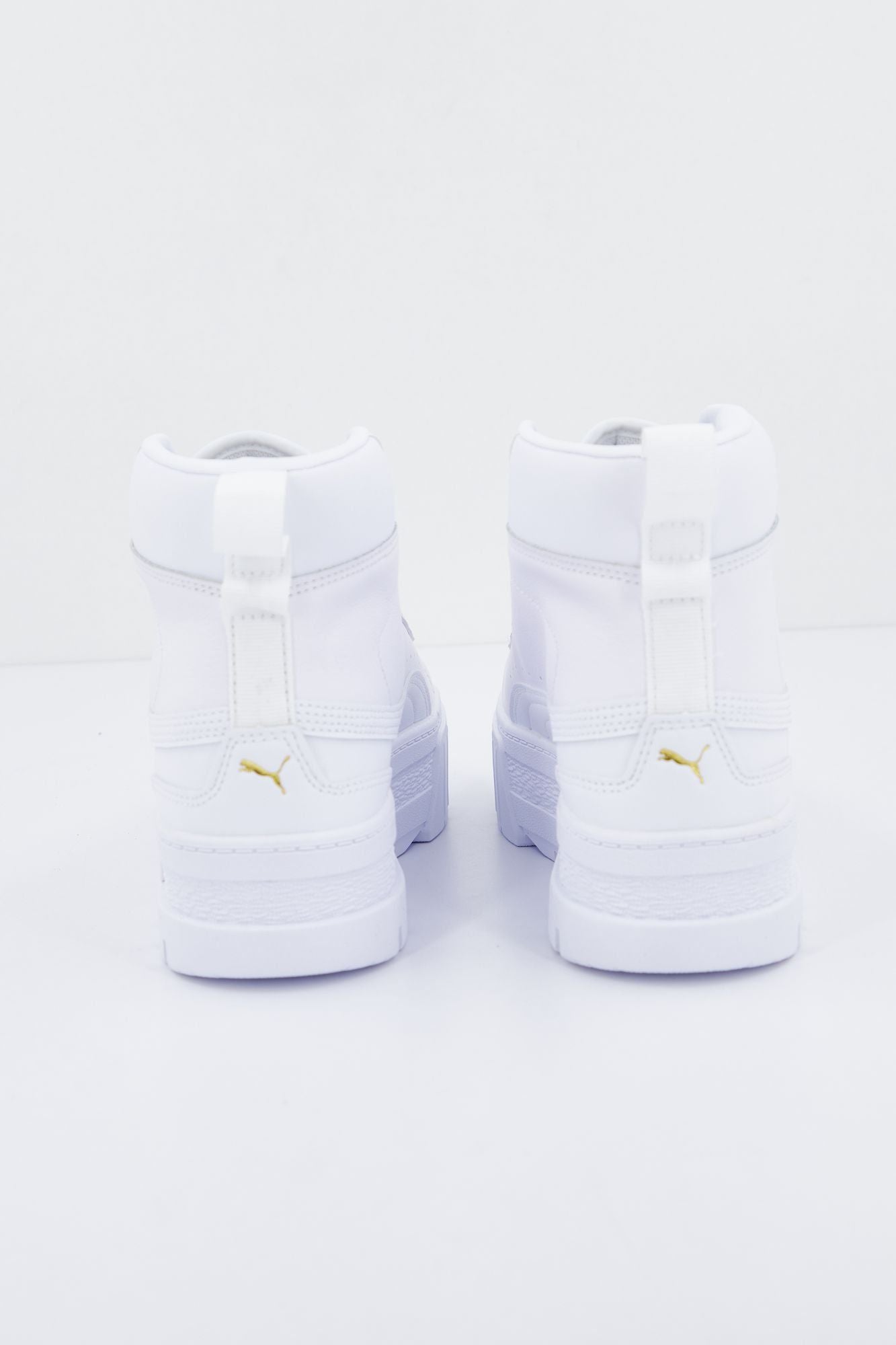 PUMA MAYZE MID en color BLANCO (3)
